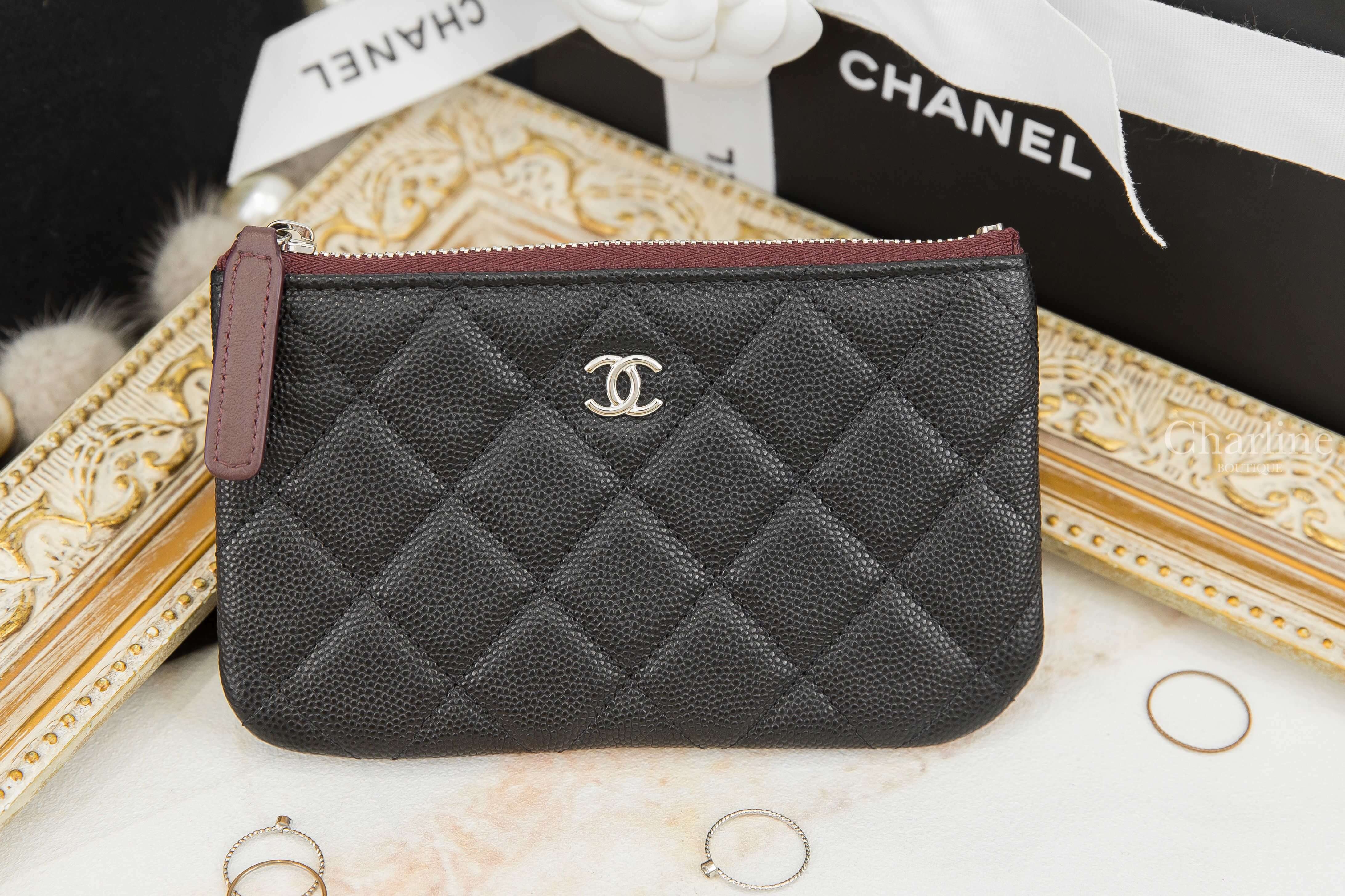 Chanel Classic Mini Pouch 黑色銀CC酒紅內裡荔枝菱格紋零錢包-Charline Boutique 精品代購