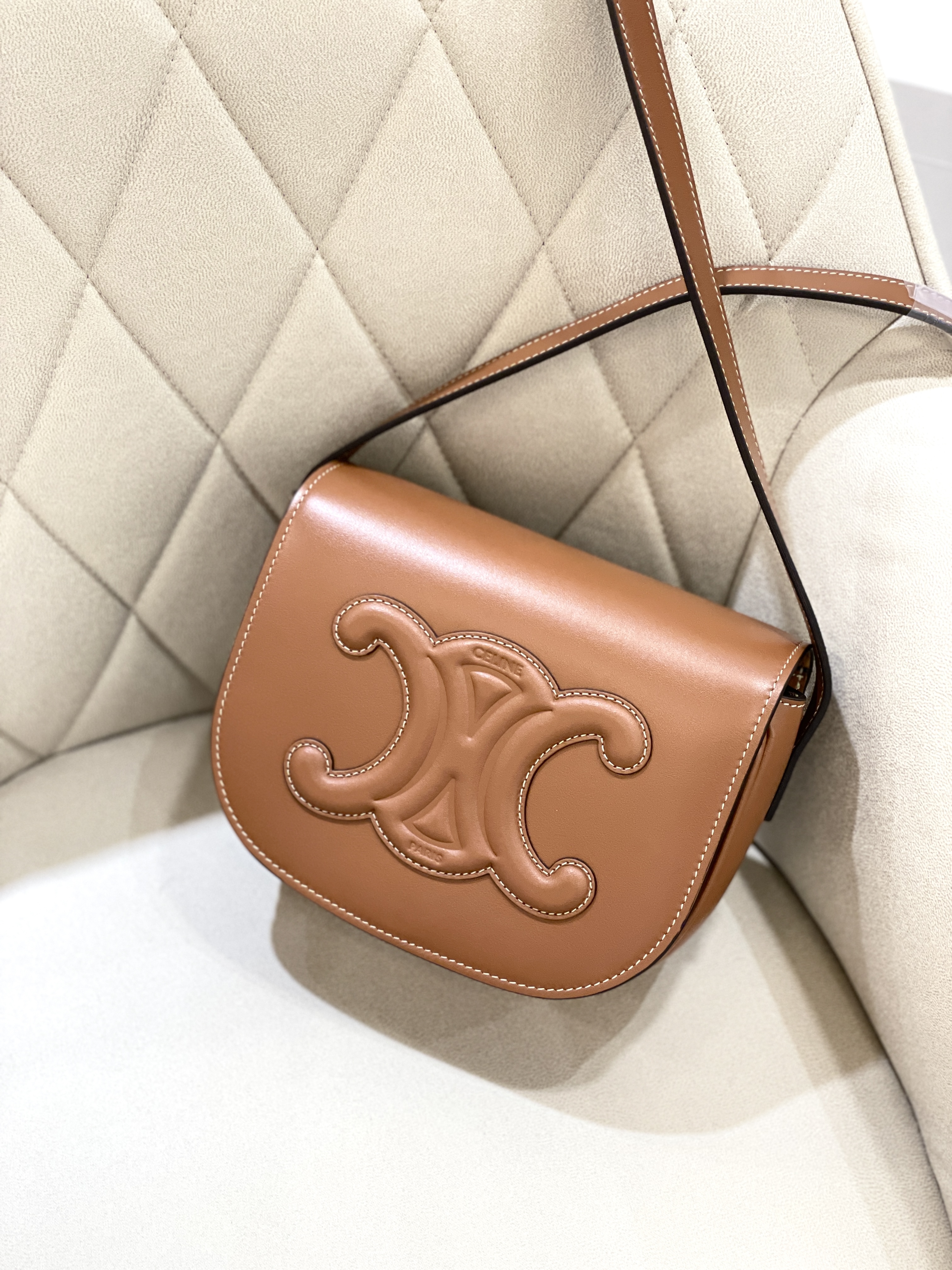 CELINE Folco Cuir Triomphe