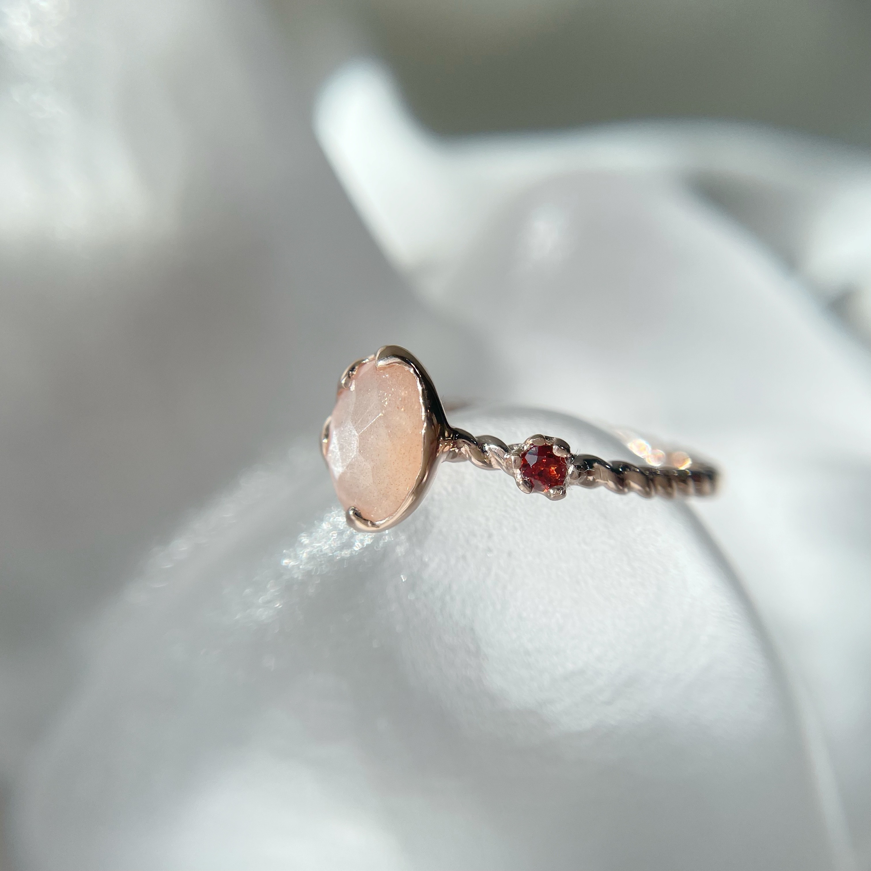 復古oval蜜桃石榴立體麻花戒