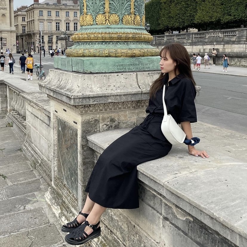 韓國代購> MONDE MONDE HALF MOON MINI BAG