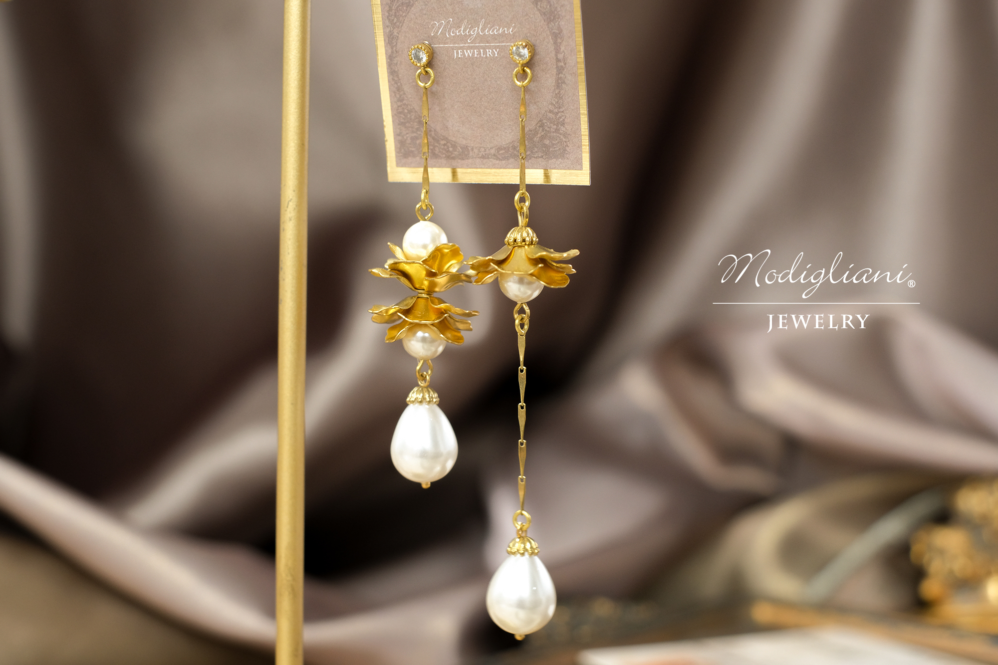 黃銅飾品,黃銅,繁複,施華洛世奇水晶珍珠,母貝珠,花草,垂墜式耳環,耳環,不對稱