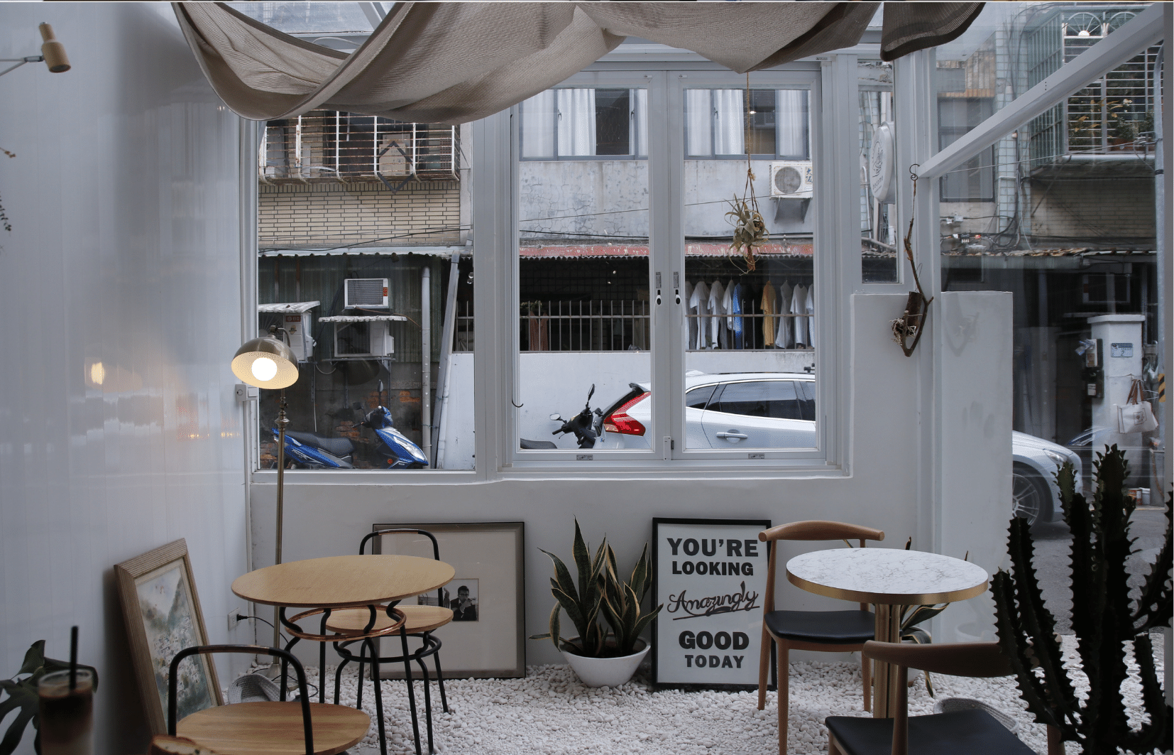 台北大安區寵物友善餐廳become早午餐室內擺設陳列設計