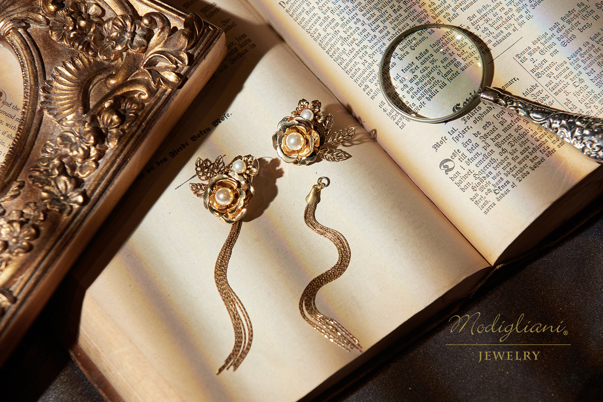 黃銅飾品,黃銅,花草,繁複,花草,耳環,垂墜式耳環,施華洛世奇水晶珍珠,