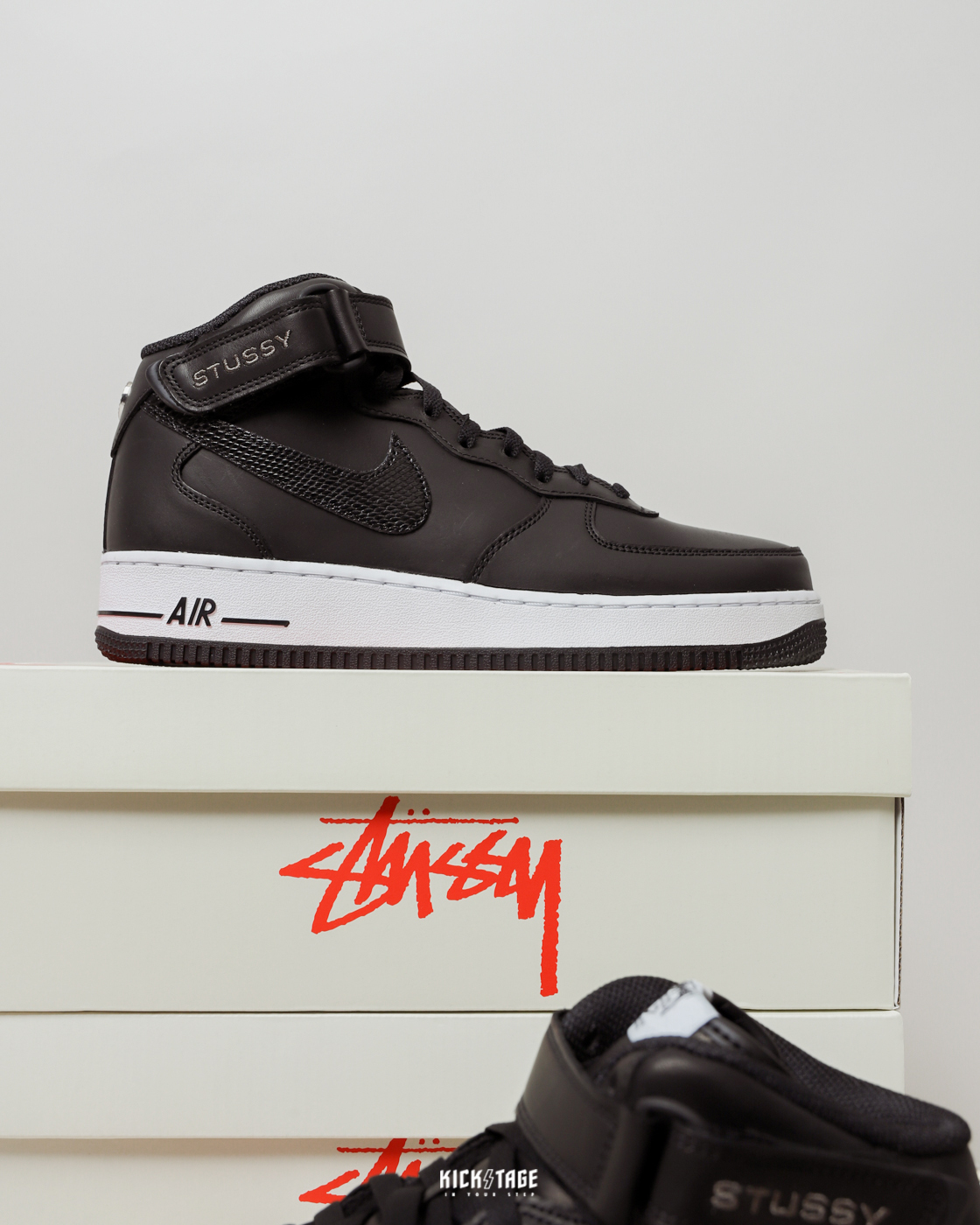 STUSSY x NIKE AIR FORCE 1 MID 黑白黑蛇紋中筒休閒鞋【DJ7840