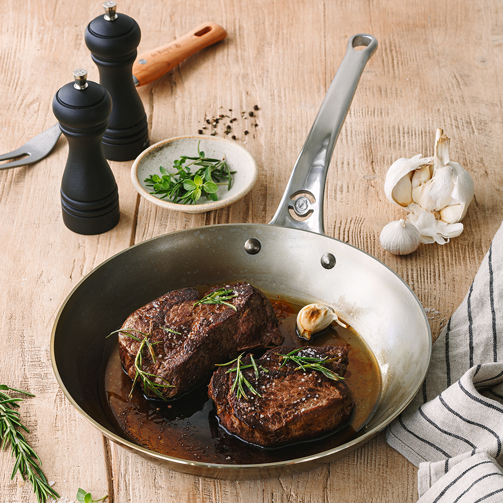 原礦蜂蠟鐵鍋 | 職人柄平底鍋