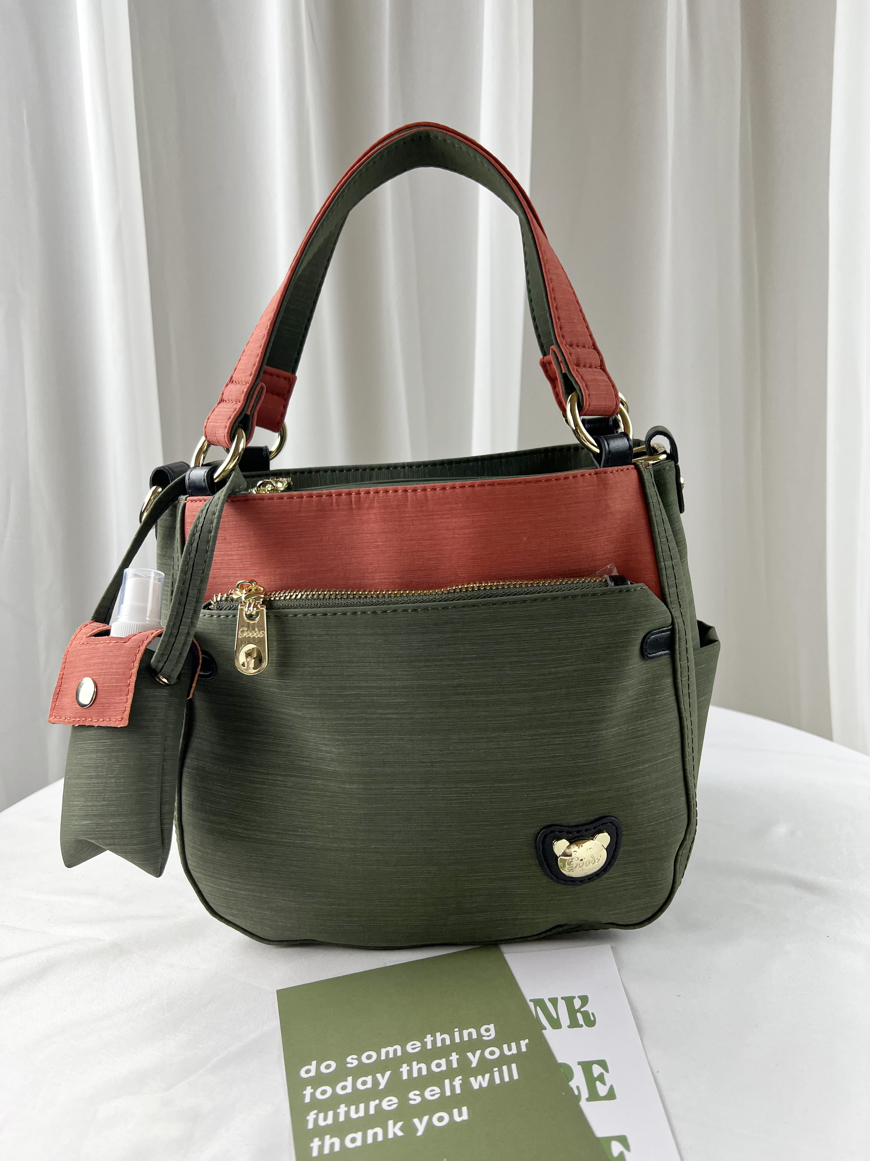 GOODS 橘綠拼色 防潑水手提包 / 側背包 附酒精套+酒精瓶 #2527