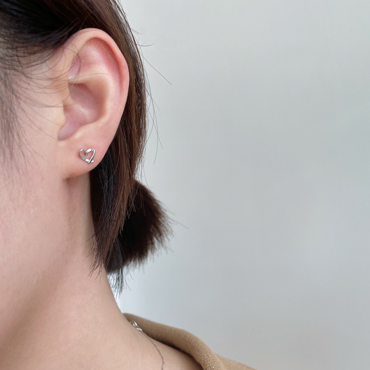 |簡約|鏤空心弦 • 貼耳 • 轉珠耳環 • 純銀耳針 抗敏可碰水 S925