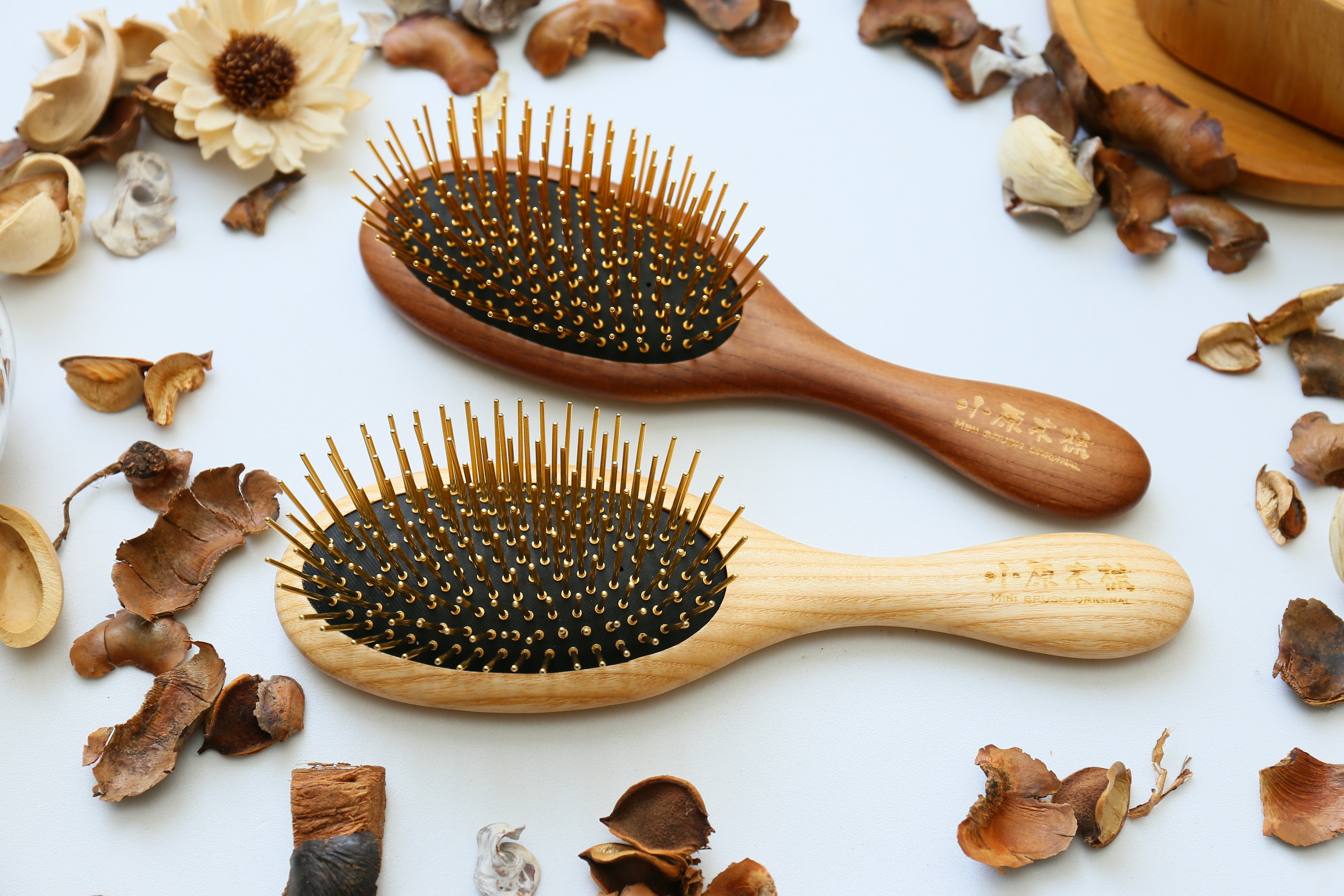 【小原木梳】梣木黃金梳 橢圓版（遠紅外線功能）  鬃毛混合版
