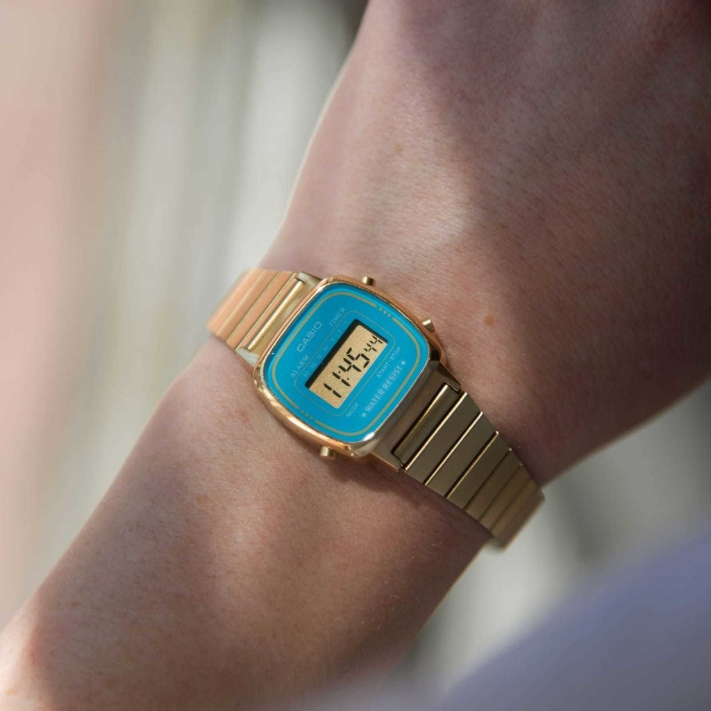 Casio LA670WGA-2 女裝細錶面 湖水藍 金色復古跳字錶