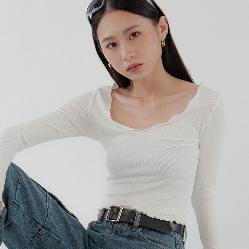 捲邊V領上衣(-30%)