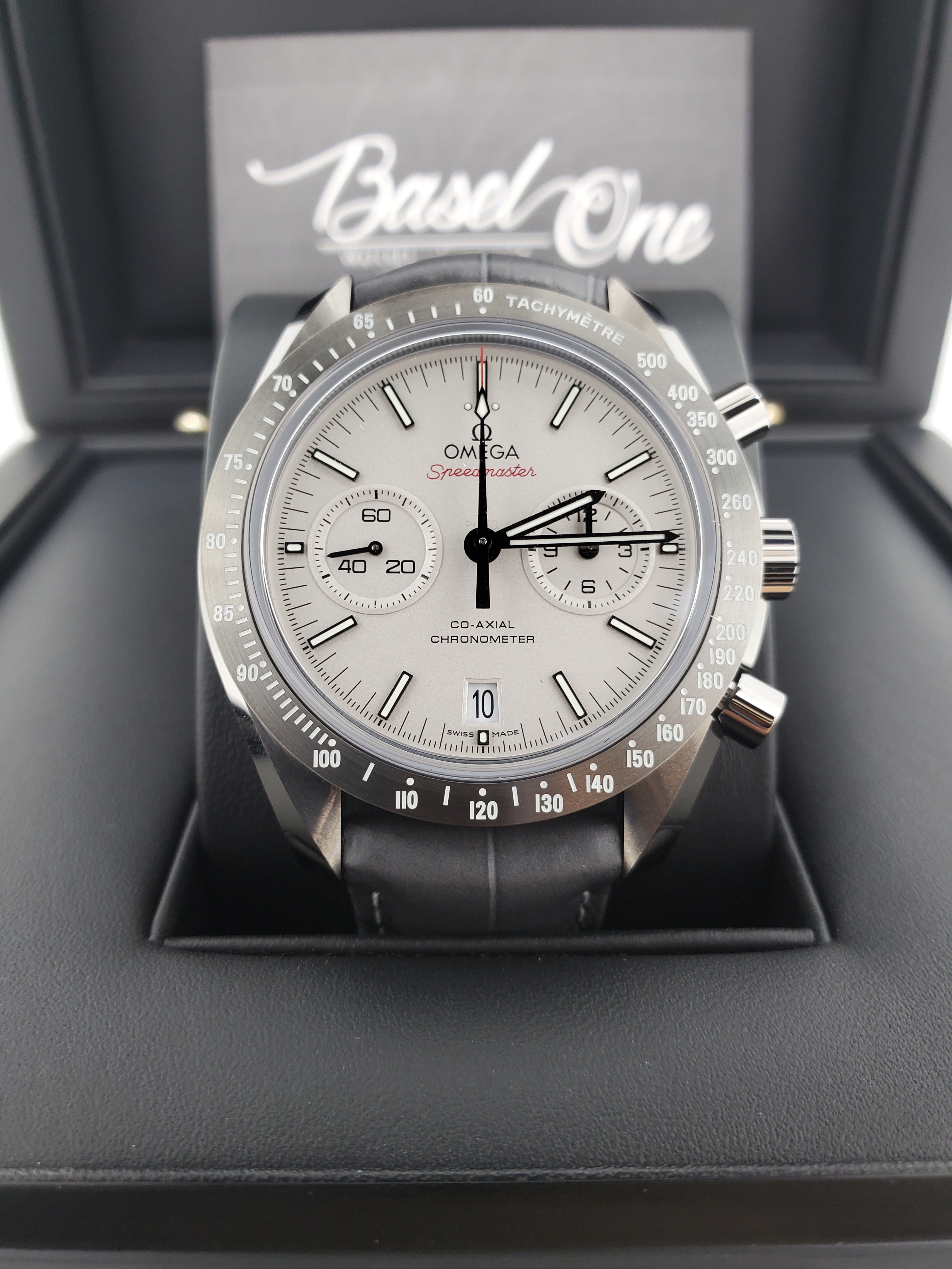 Discontinued BRAND NEW OMEGA SPEEDMASTER 311.93.44.51.99.002   31193445199002   GREY DIAL CERAMIC GREY DARK SIDE OF THE MOON 44 MM