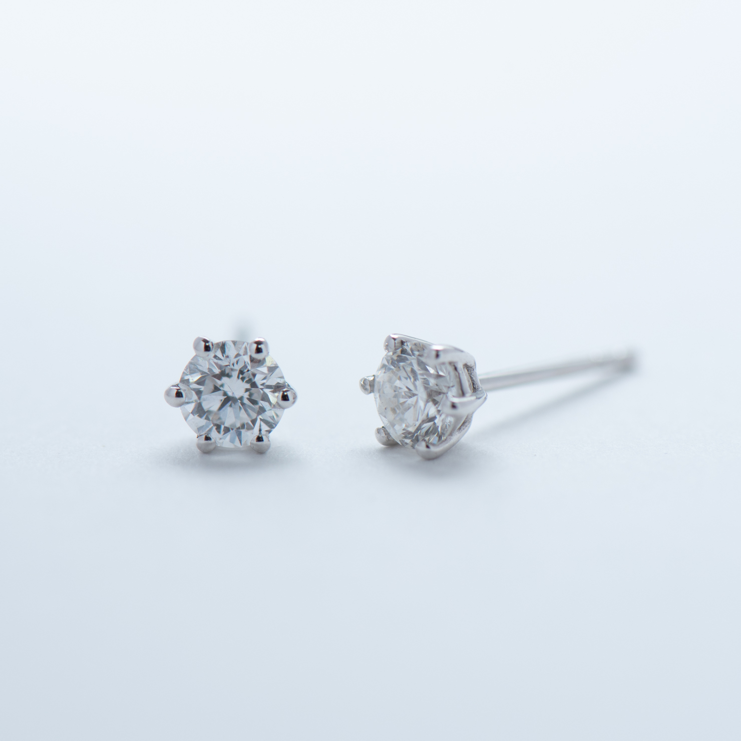 18K 0.60ct Diamond Earring