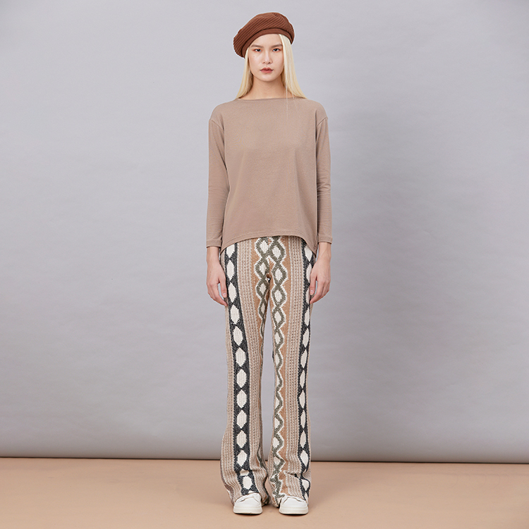 Faye 寬圓領七分袖（限定色）