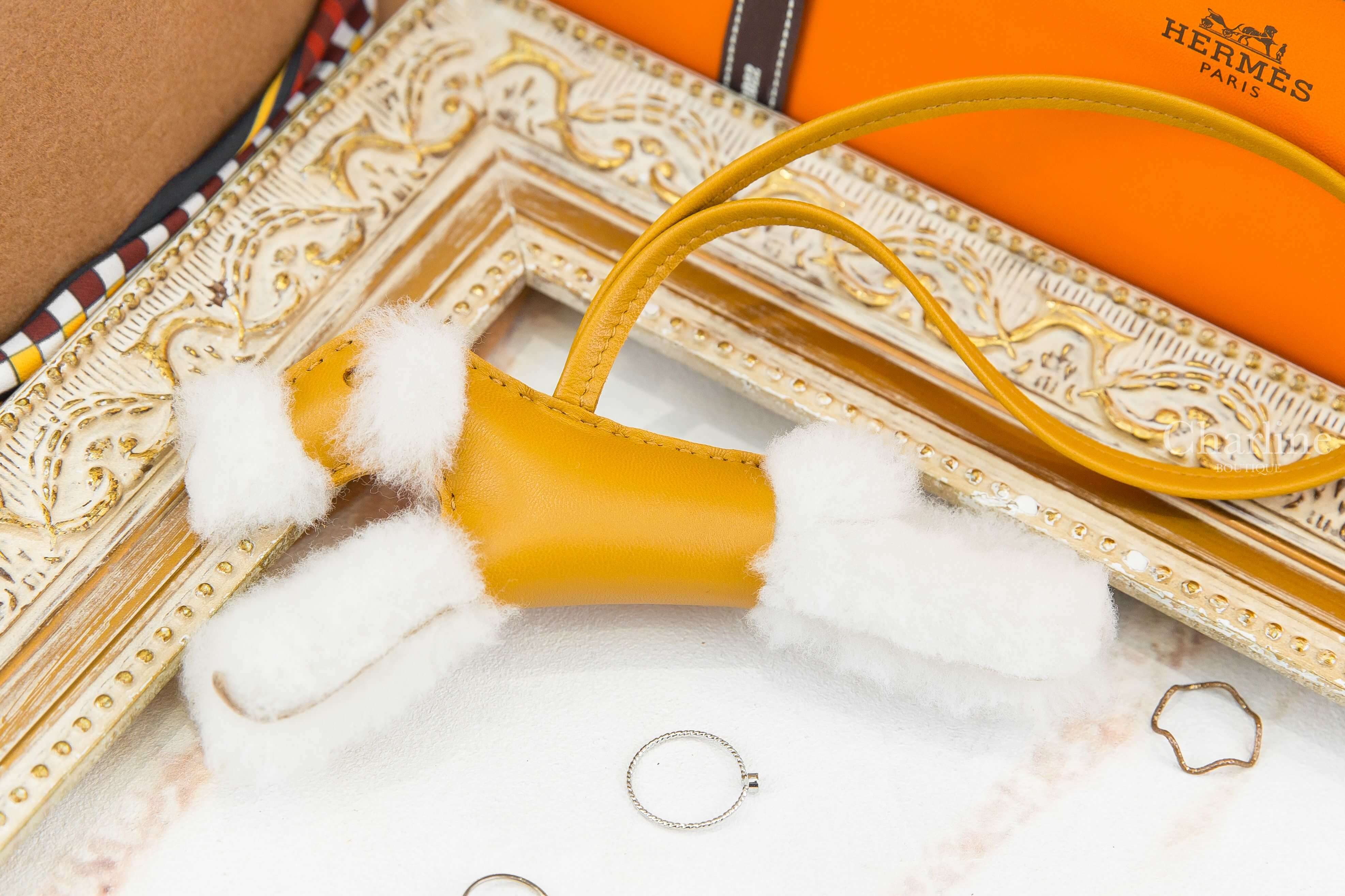Hermès Hermès Budy Charm 芝麻黃羊毛獵狐梗犬吊飾