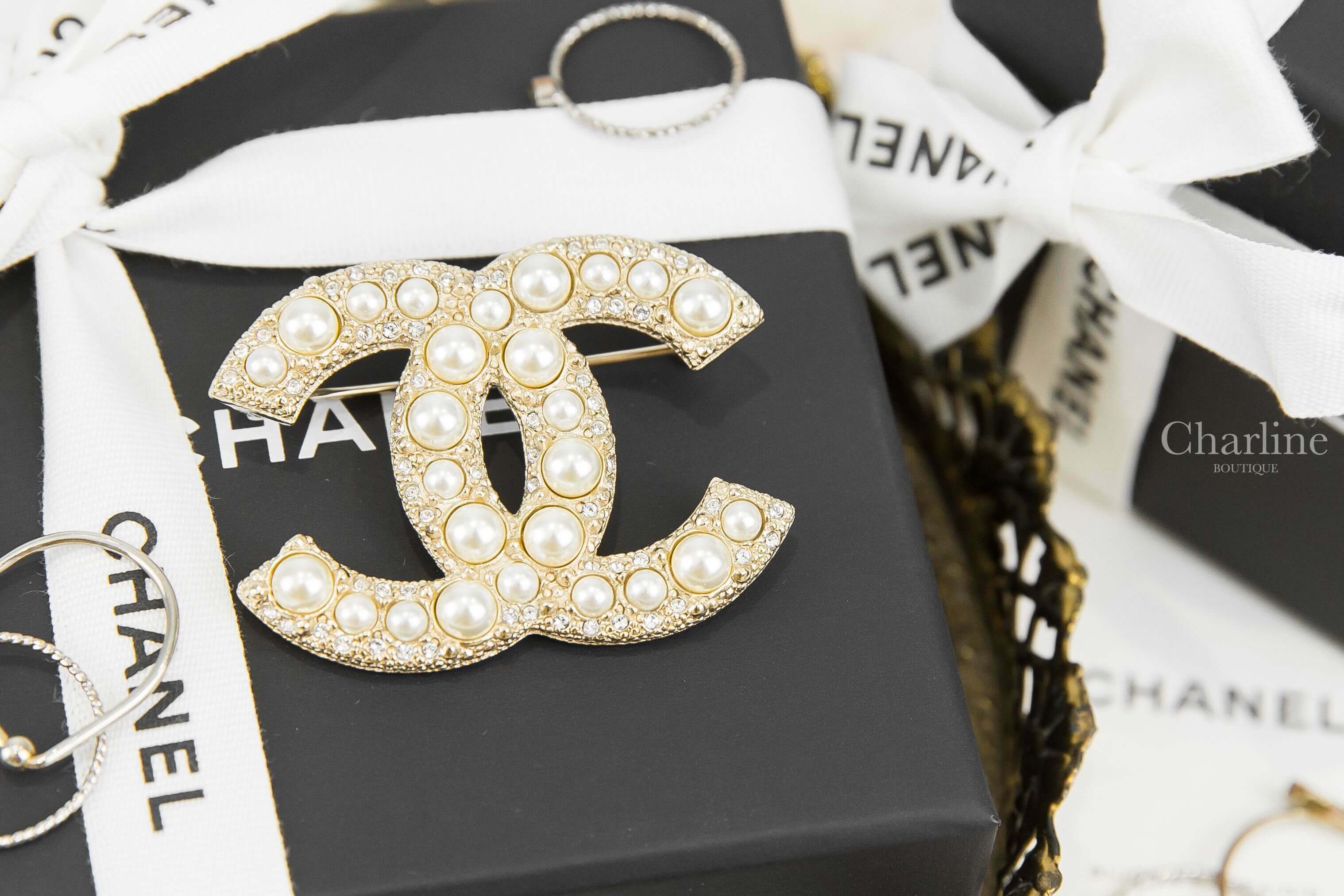 Chanel Brooch 金色大小珍珠水鑽CC別針-Charline Boutique 精品代購