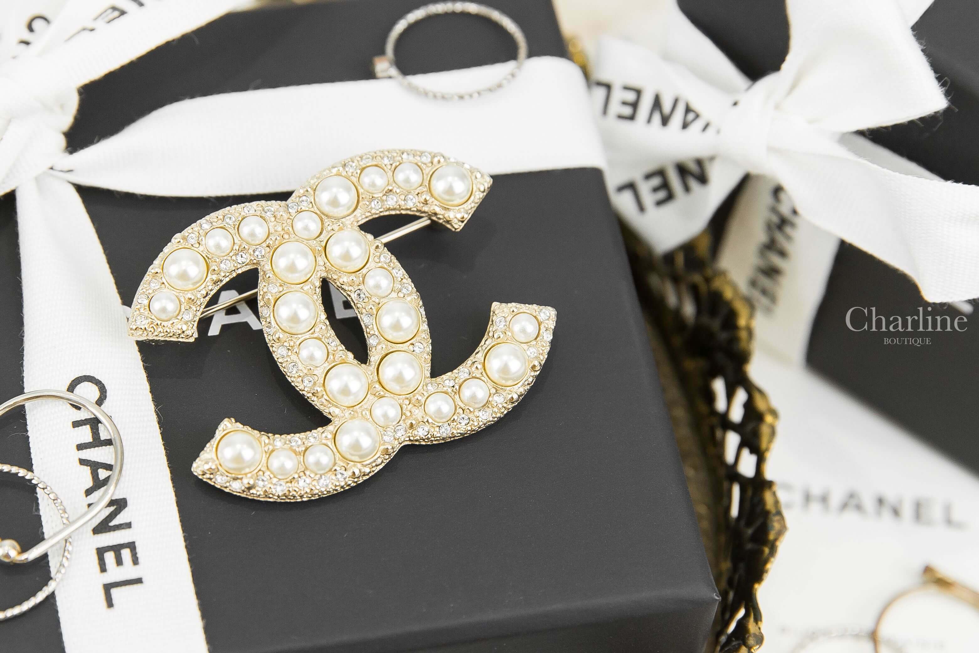 Chanel Brooch 金色大小珍珠水鑽CC別針-Charline Boutique 精品代購
