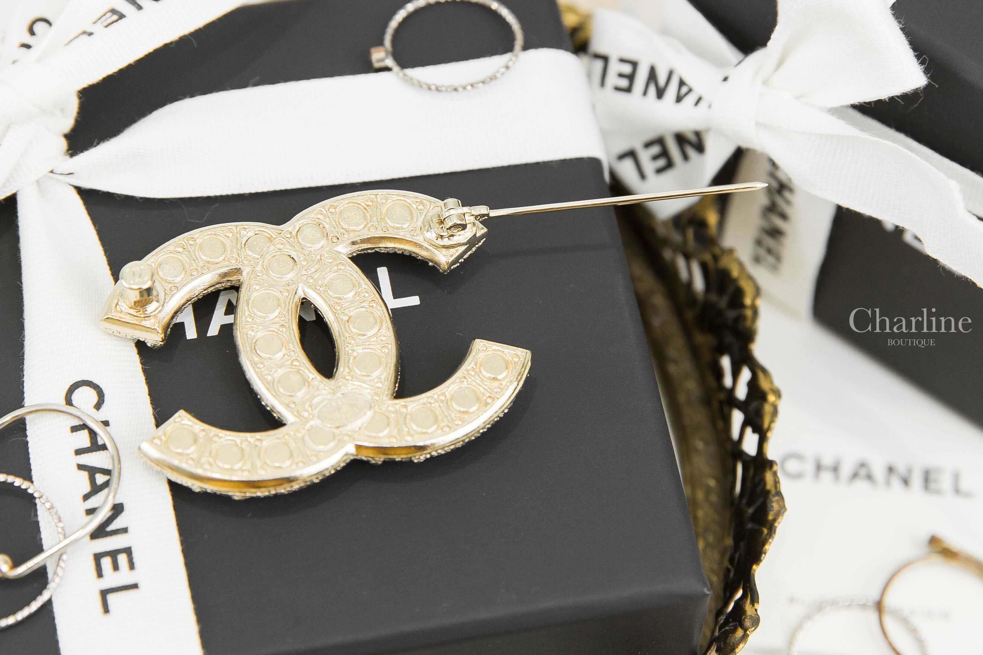 Chanel Brooch 金色大小珍珠水鑽CC別針-Charline Boutique 精品代購