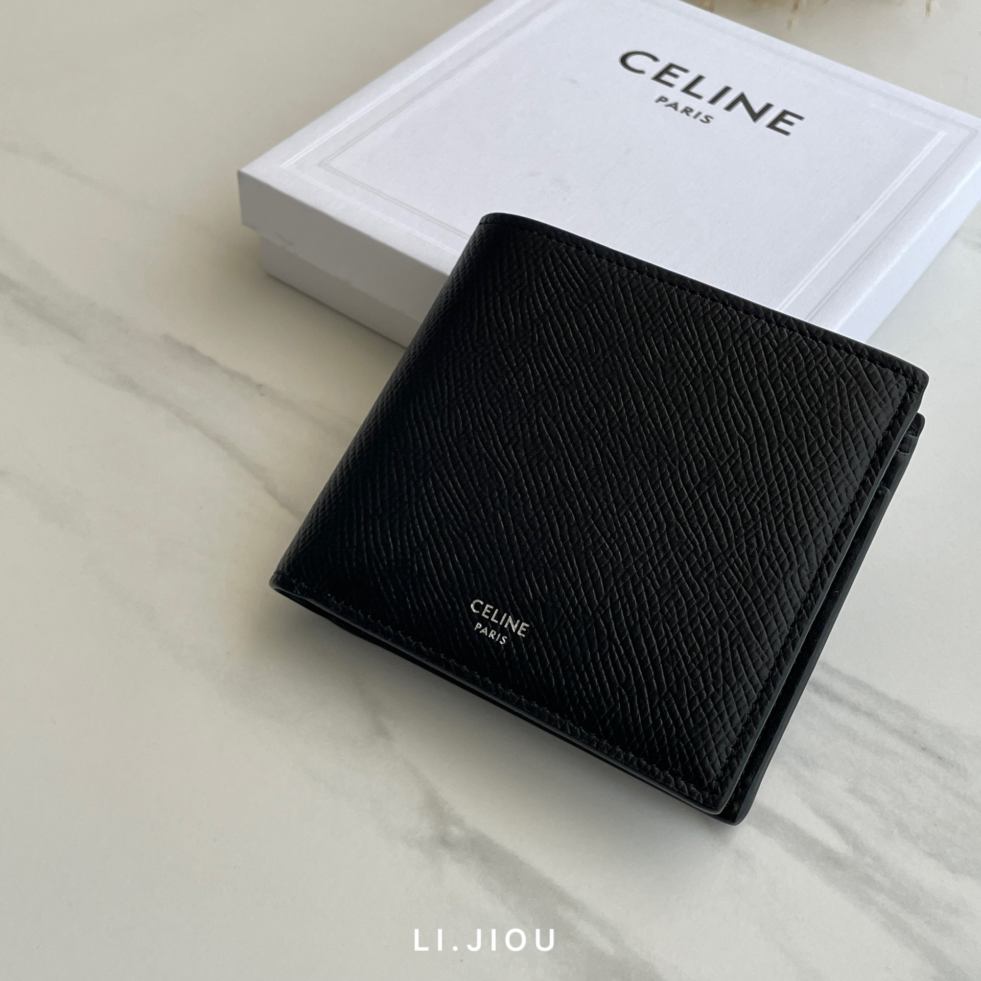 Celine 素面牛皮對折短夾 零錢袋款