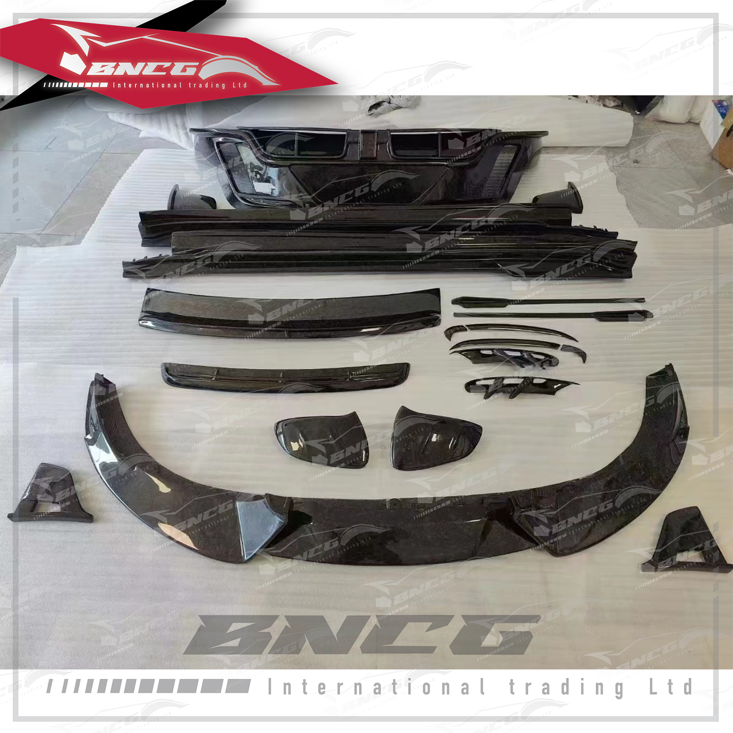 保時捷 Porsche Taycan Mansory 全車大包圍 乾碳纖維 前導流 後導流 側裙 尾翼 包角 後照鏡殼 側飾條 頭燈飾條