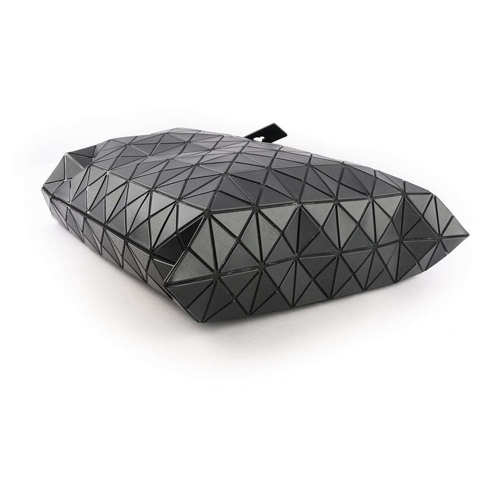 ISSEY MIYAKE三宅一生】BAO BAO LUCENT 8X8 啞光霧面托特包(黑色)
