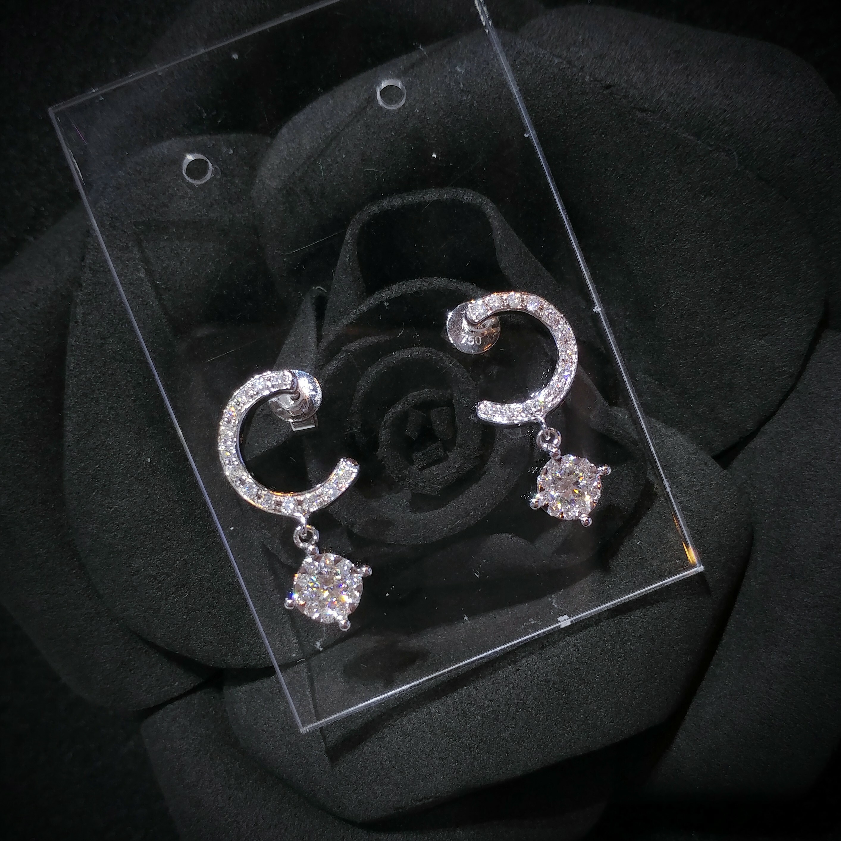 18K White Gold 0.77ct Diamond Drop Earrings