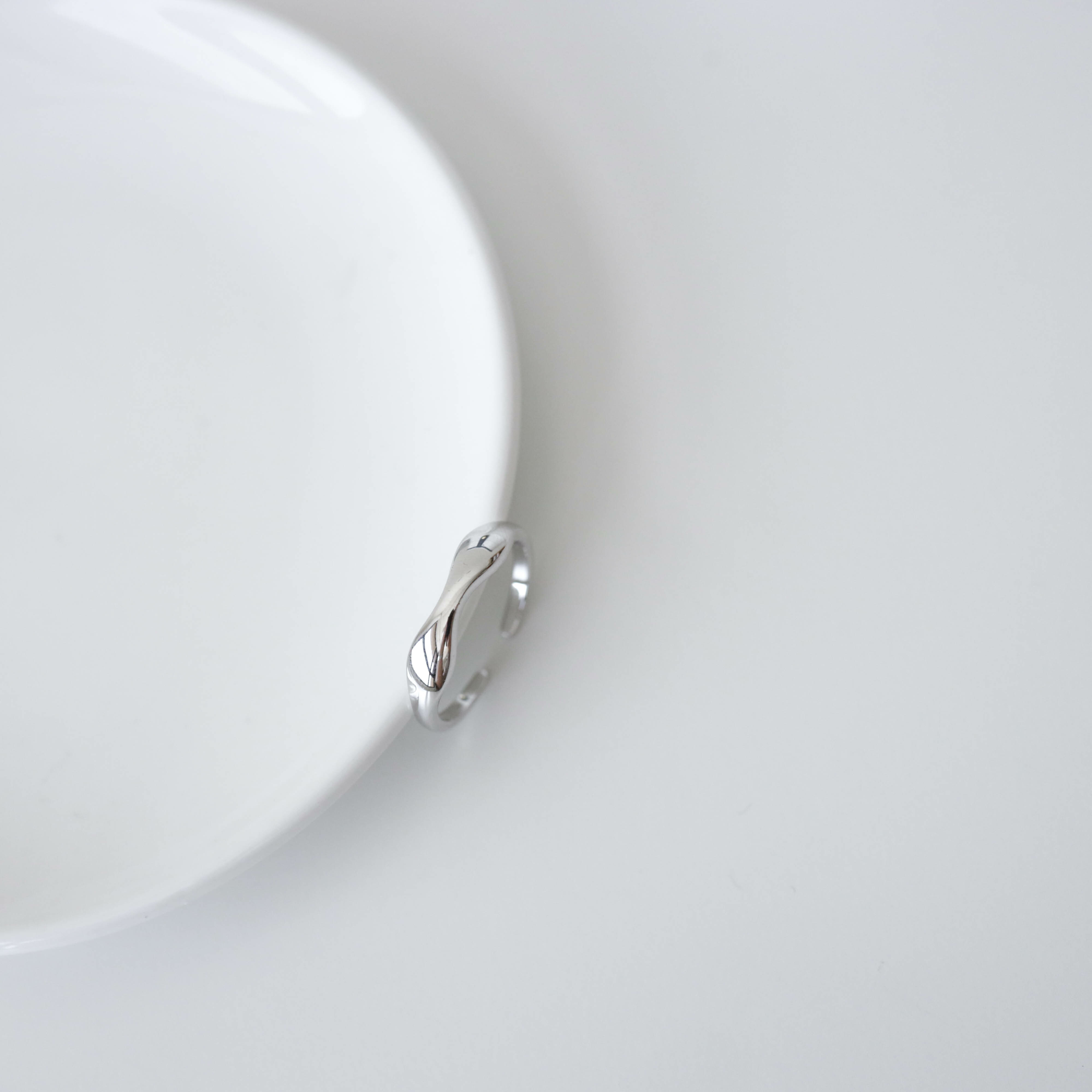 925純銀對稱波浪戒指