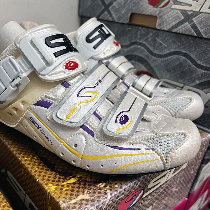 ウェア SIDI GENIUS 6.6 CARBON LITE white/blue SiDi Genius 6.6 Carbon lite 44.5 EU/ US 10 Mens road shoe