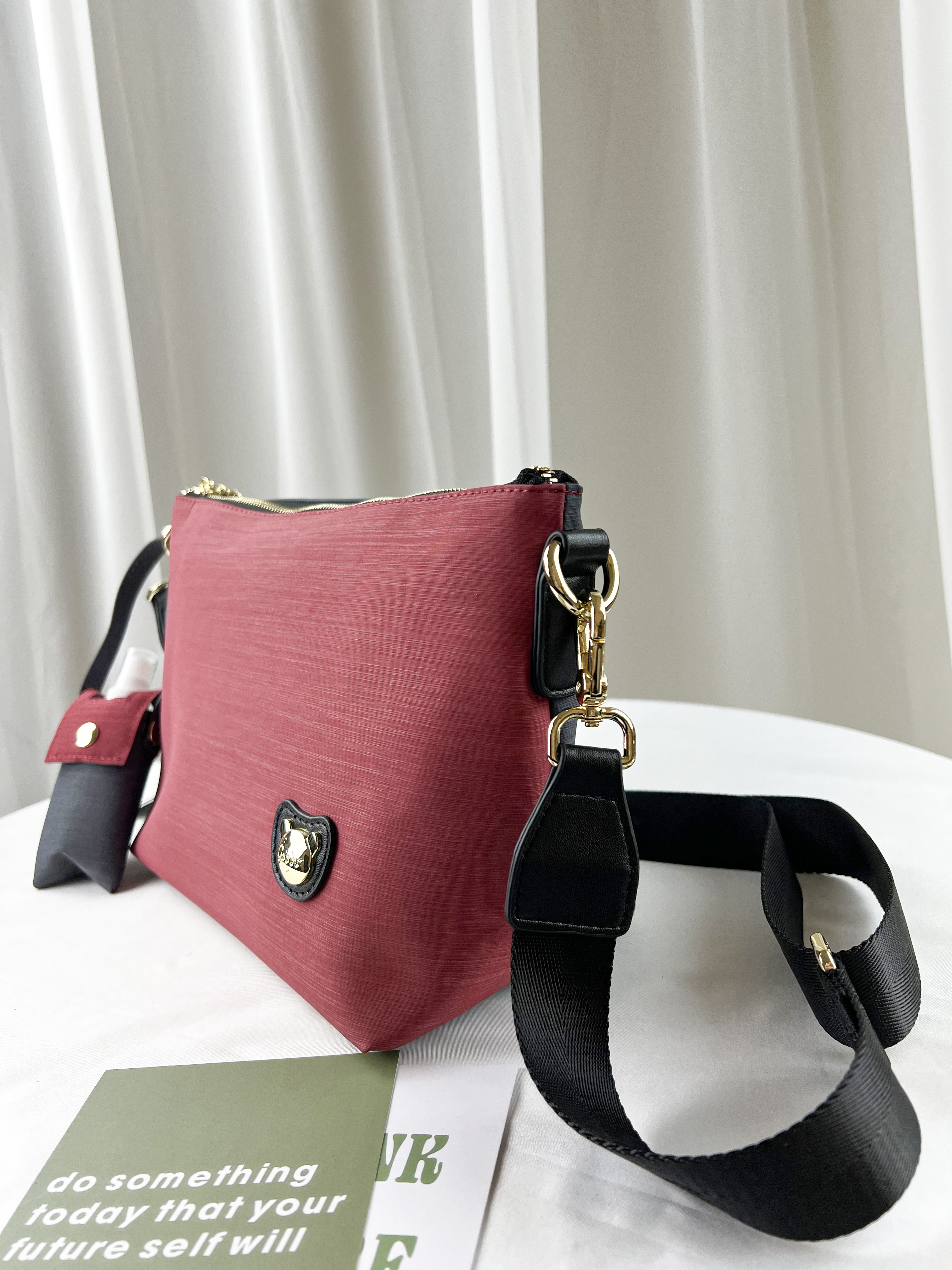 GOODS 紅灰拼色 防潑水側背包    #2816