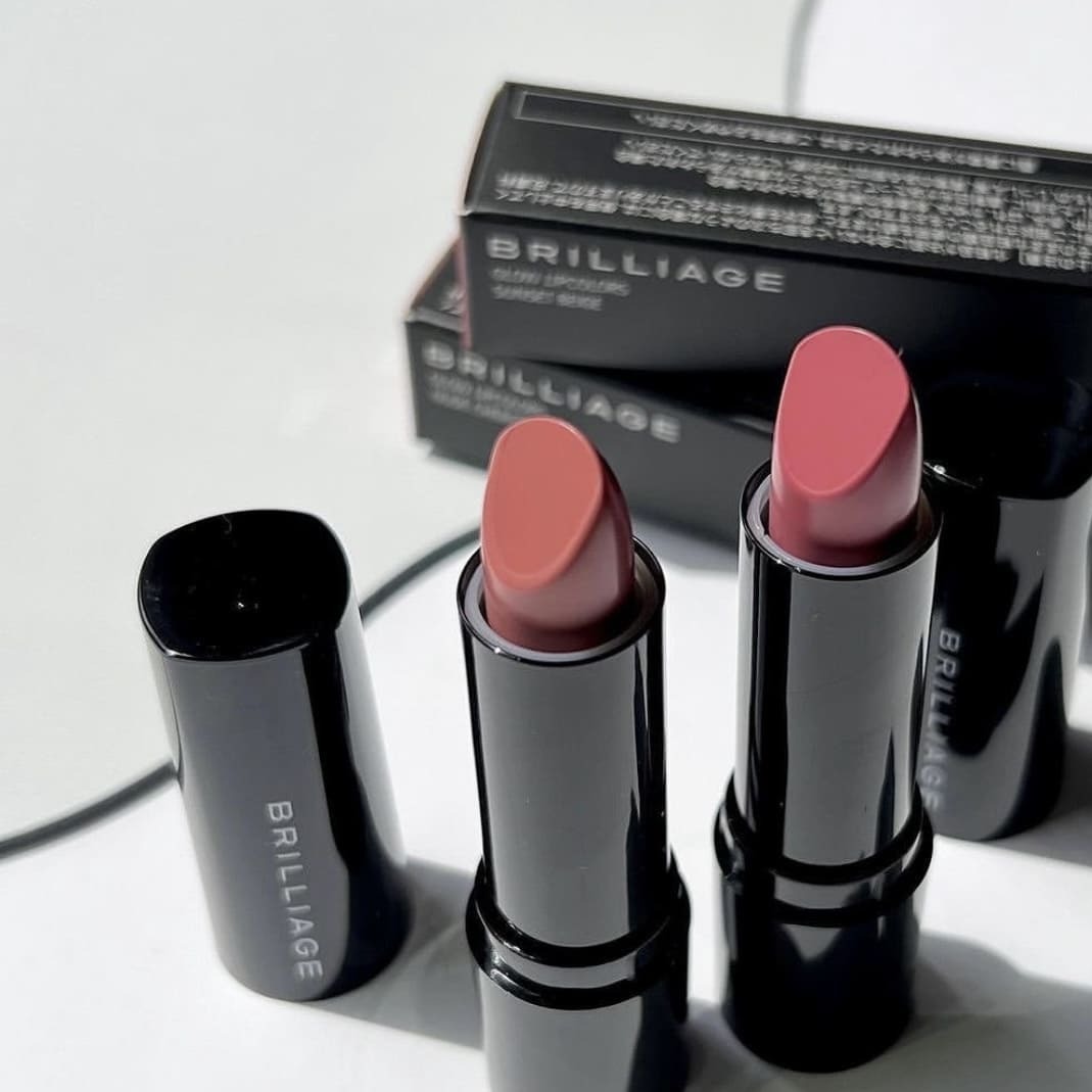 BRILLIAGE Glow lip colors