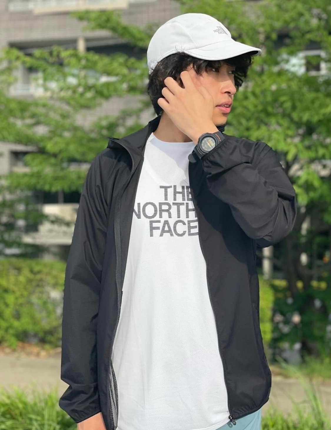 日本TNF薄型防風外套