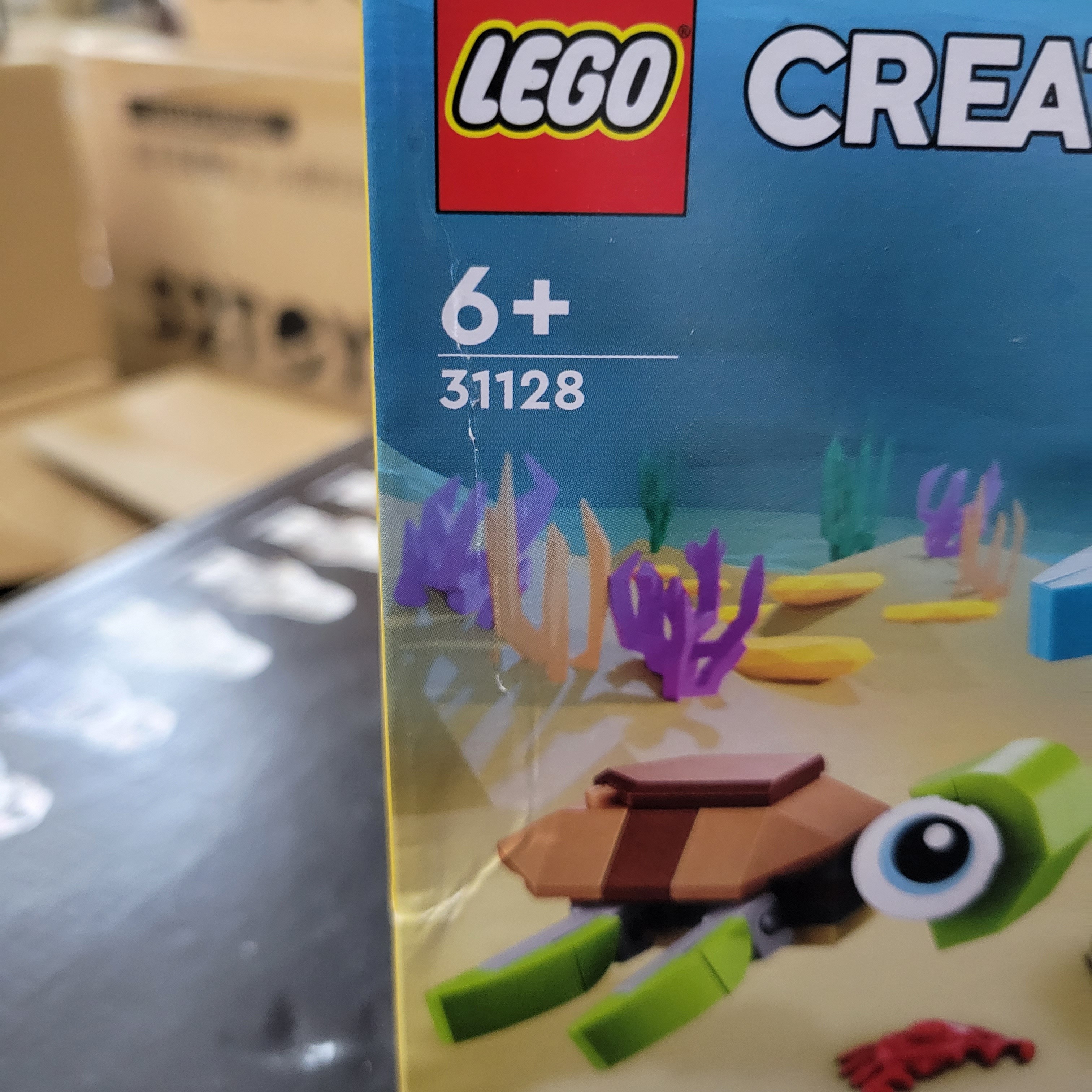盒有摺紋 LEGO 31128 Dolphin and Turtle 海豚和海龜 (Creator 3in1)