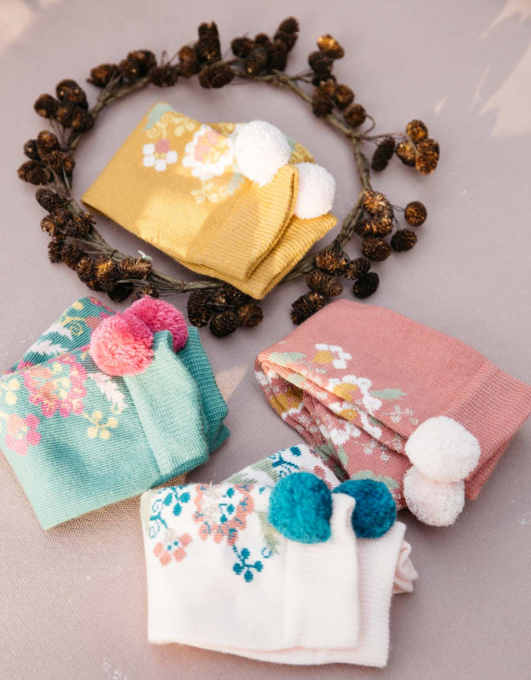 Louise Misha-Chelie Socks手工毛球長襪(Blush)