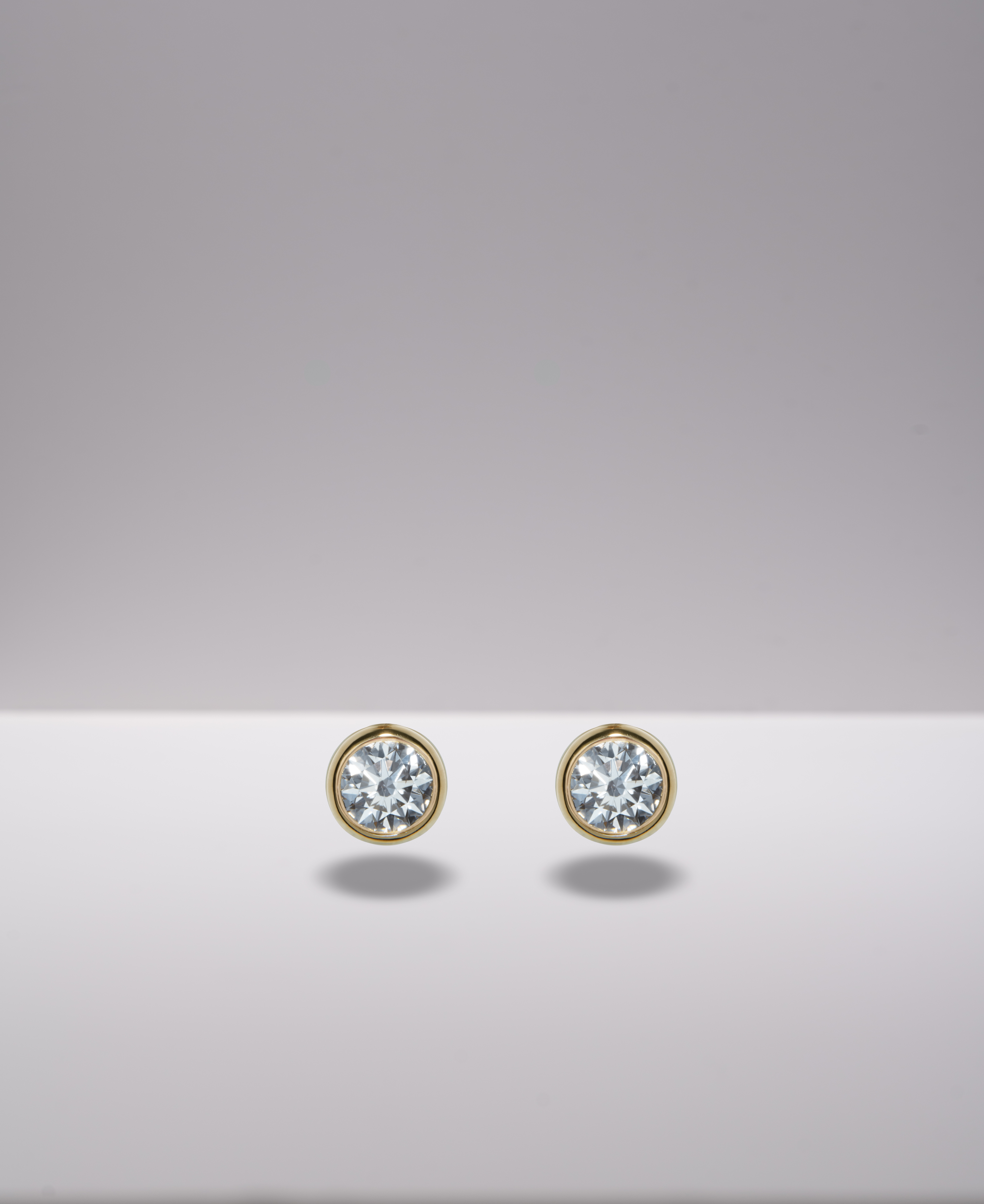 Round Diamond Stud