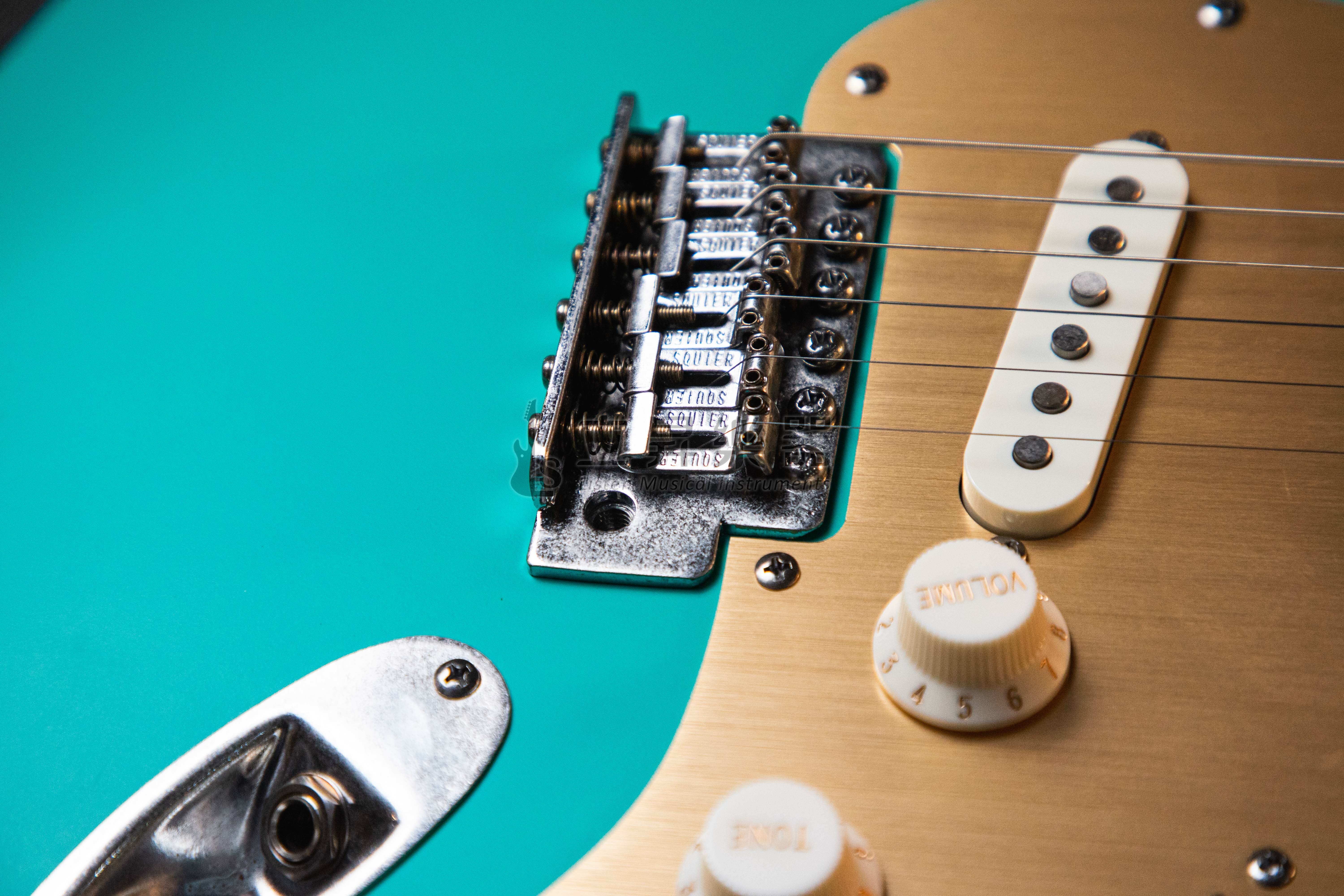 Squier 40週年限量 電吉他 40th Stratocaster MN Vintage | SSFM 霧面泡沫綠色 Squier 40週年限量 電吉他 40th Stratocaster MN Vintage | SSFM 霧面泡沫綠色 / SSNB 音速藍色 第 5 張圖片｜三峽吉他 / Bass