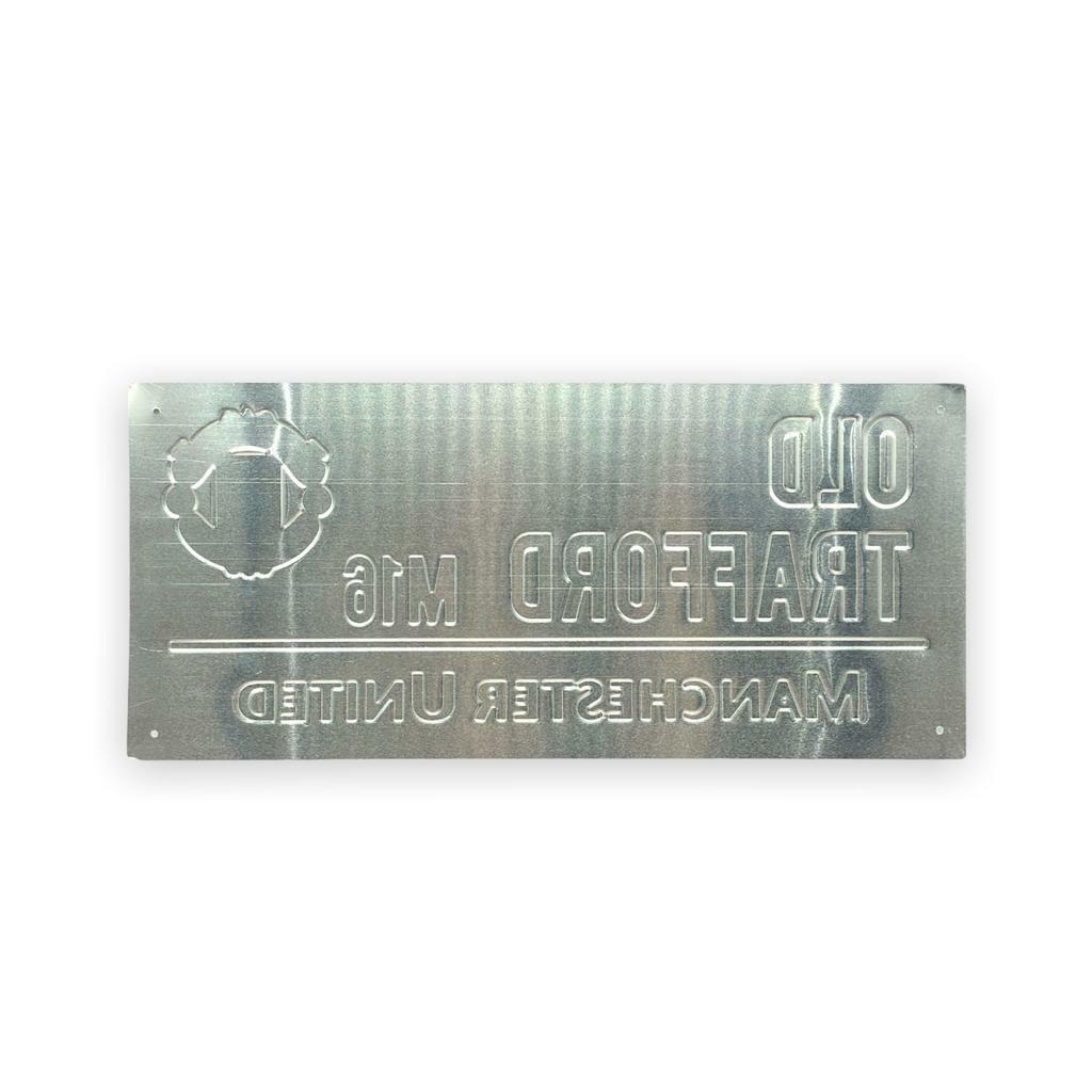 曼聯白色奧脫福球場金屬路牌