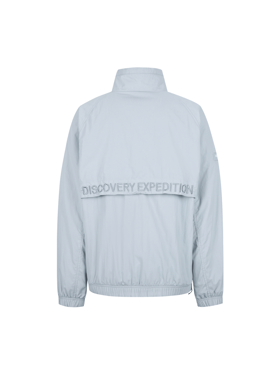 Discovery 高領風衣 小LOGO 夾克 外套 淺藍色 男