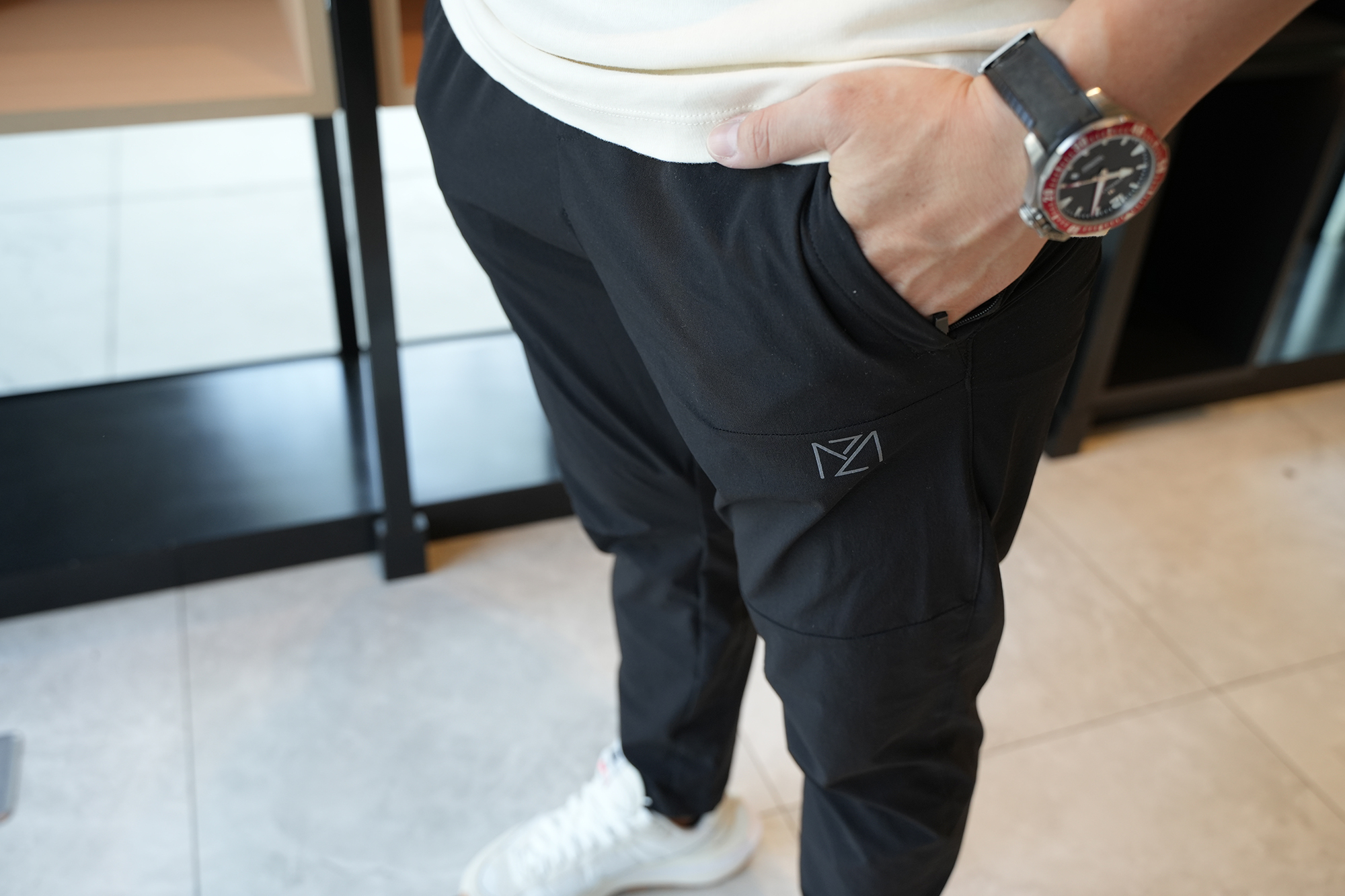 肉粽,菜市場,休閒褲,機能褲,彈性,薄長褲,透氣,輕量,黑色,灰色,防潑水