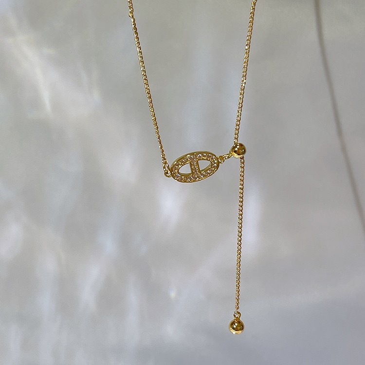 美．豬鼻Y字純銀鎖骨鏈