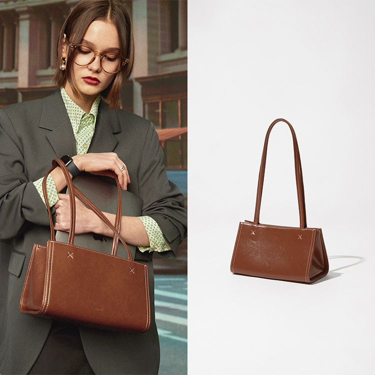 STAND OIL Oblong bag Tiny /Brown