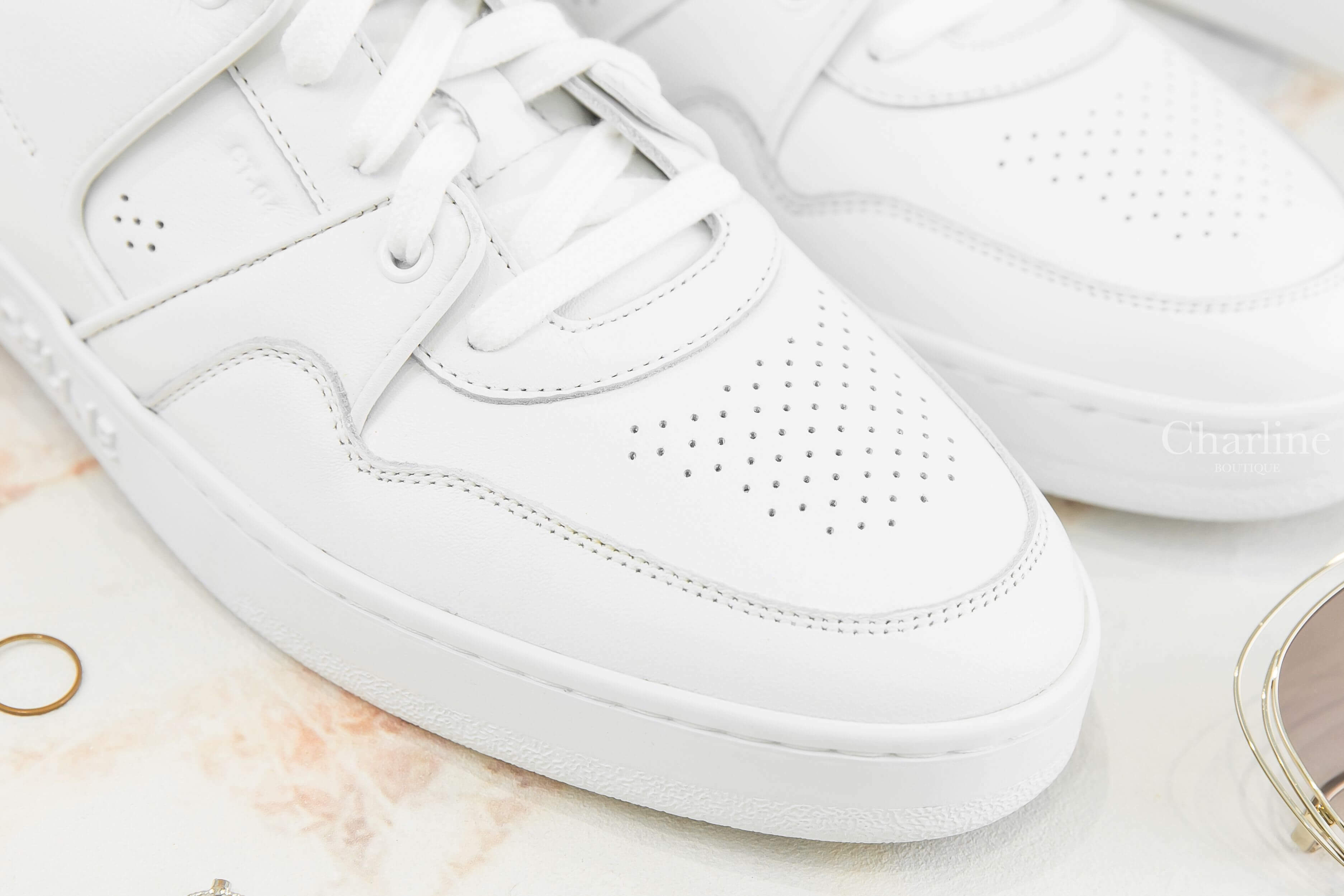 Celine CT-04 Celine Trainer Low Lace-up Sneaker In Calfskin 光學白黑字後跟小牛皮低筒運動鞋