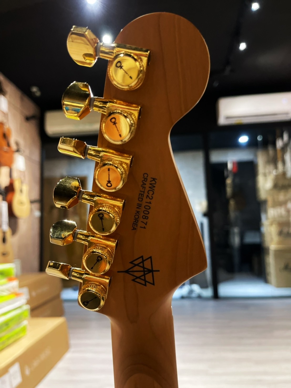 Charvel Angel Vivaldi Signature Pro-Mod DK24-6 Nova - Caramelized Maple Fingerboard - Lucerne Aqua Firemist