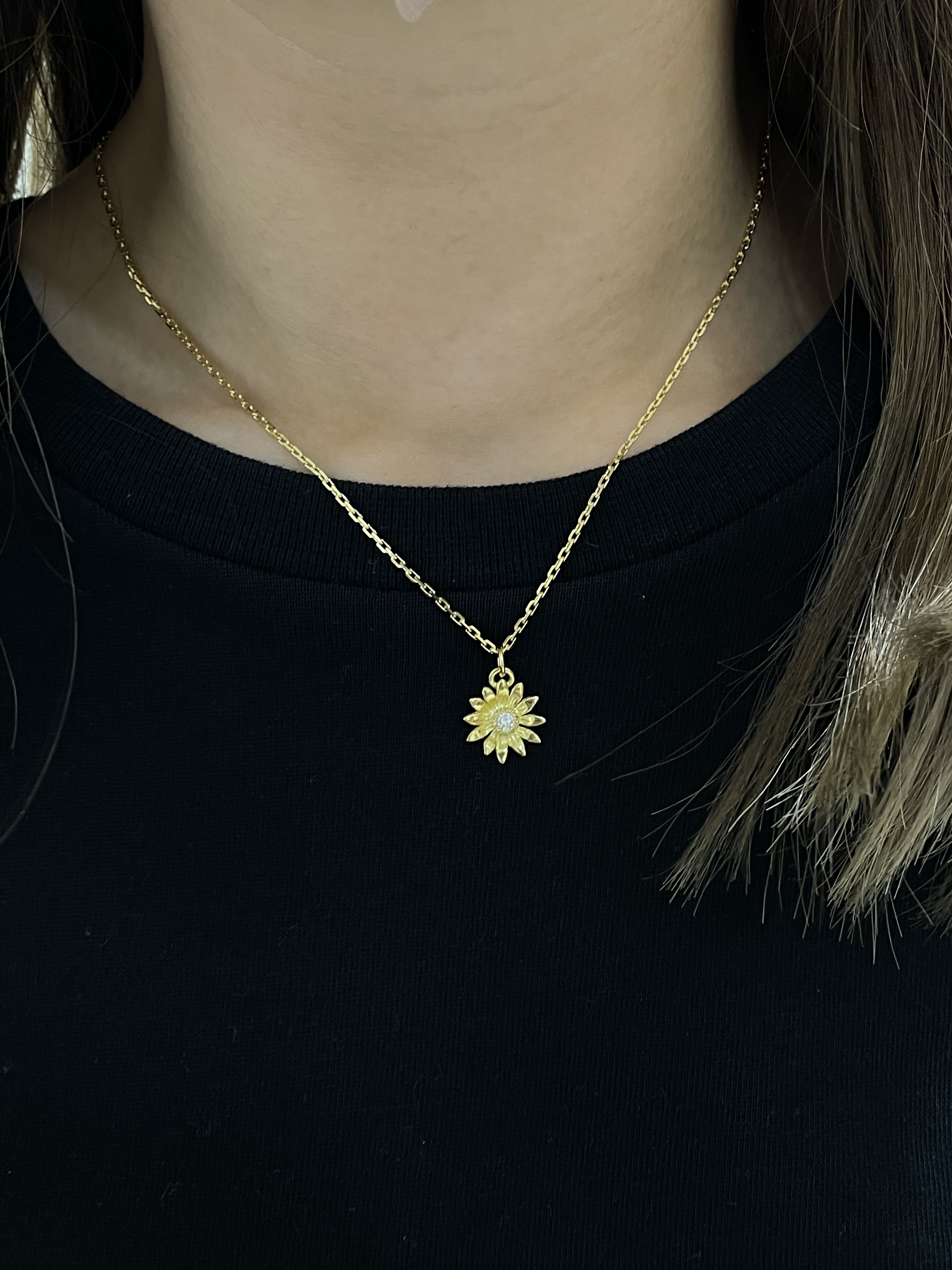 K18 Daisy 金菊吊墜