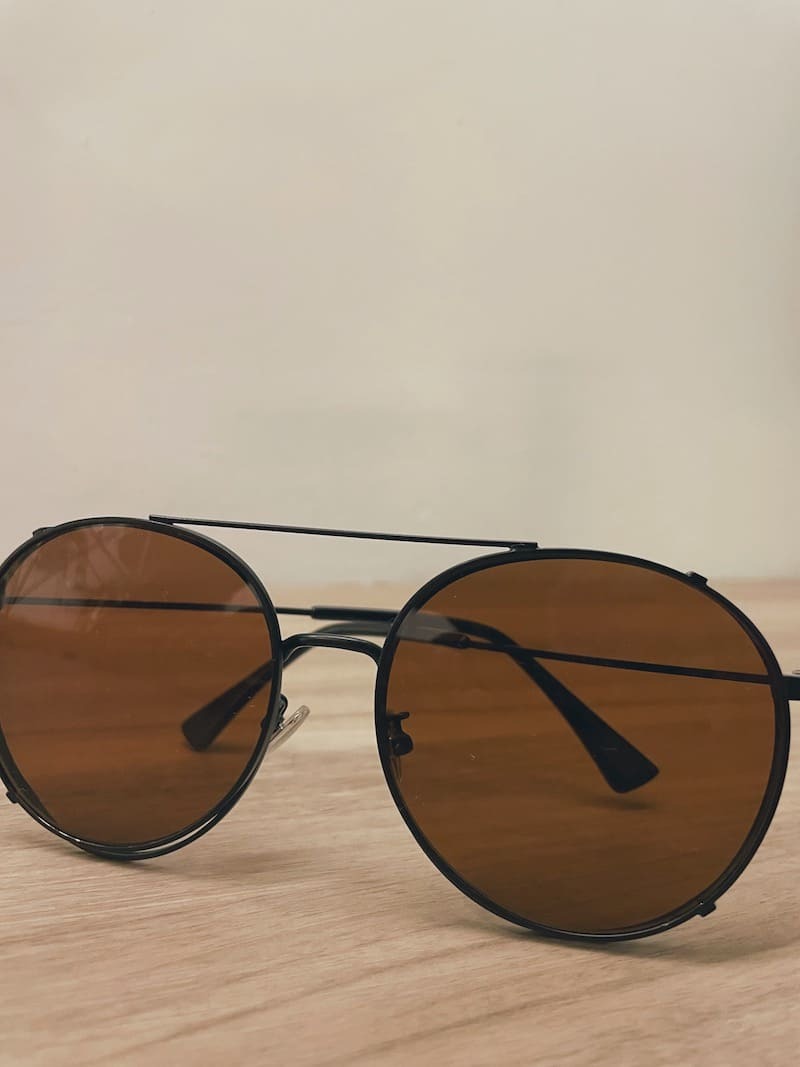 Vintage 茶色黑框墨鏡