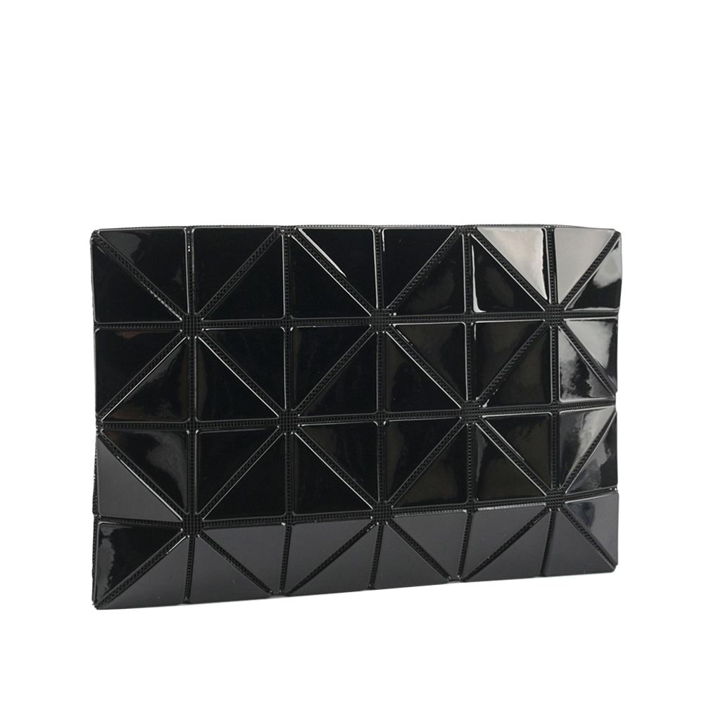 【ISSEY MIYAKE三宅一生】BAO BAO LUCENT 4X6 亮面萬用手拿包(黑色)