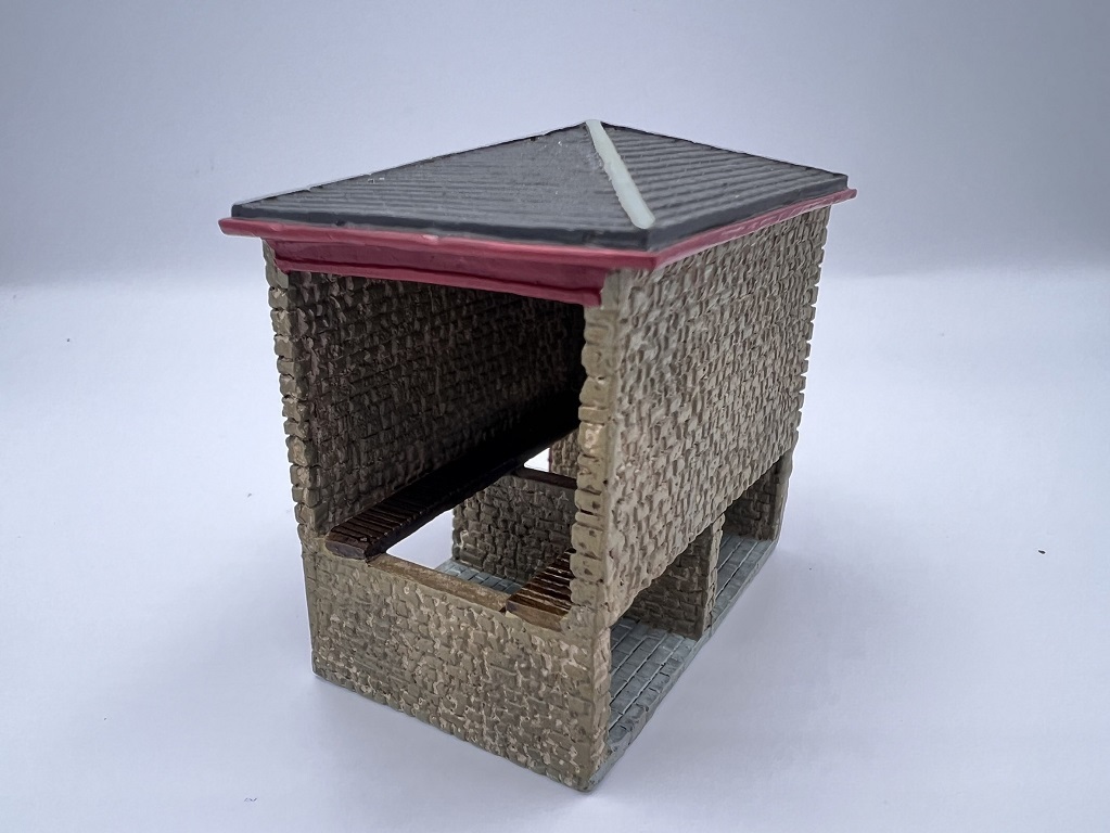 Hornby N8084 N scale Covered Coal Shed