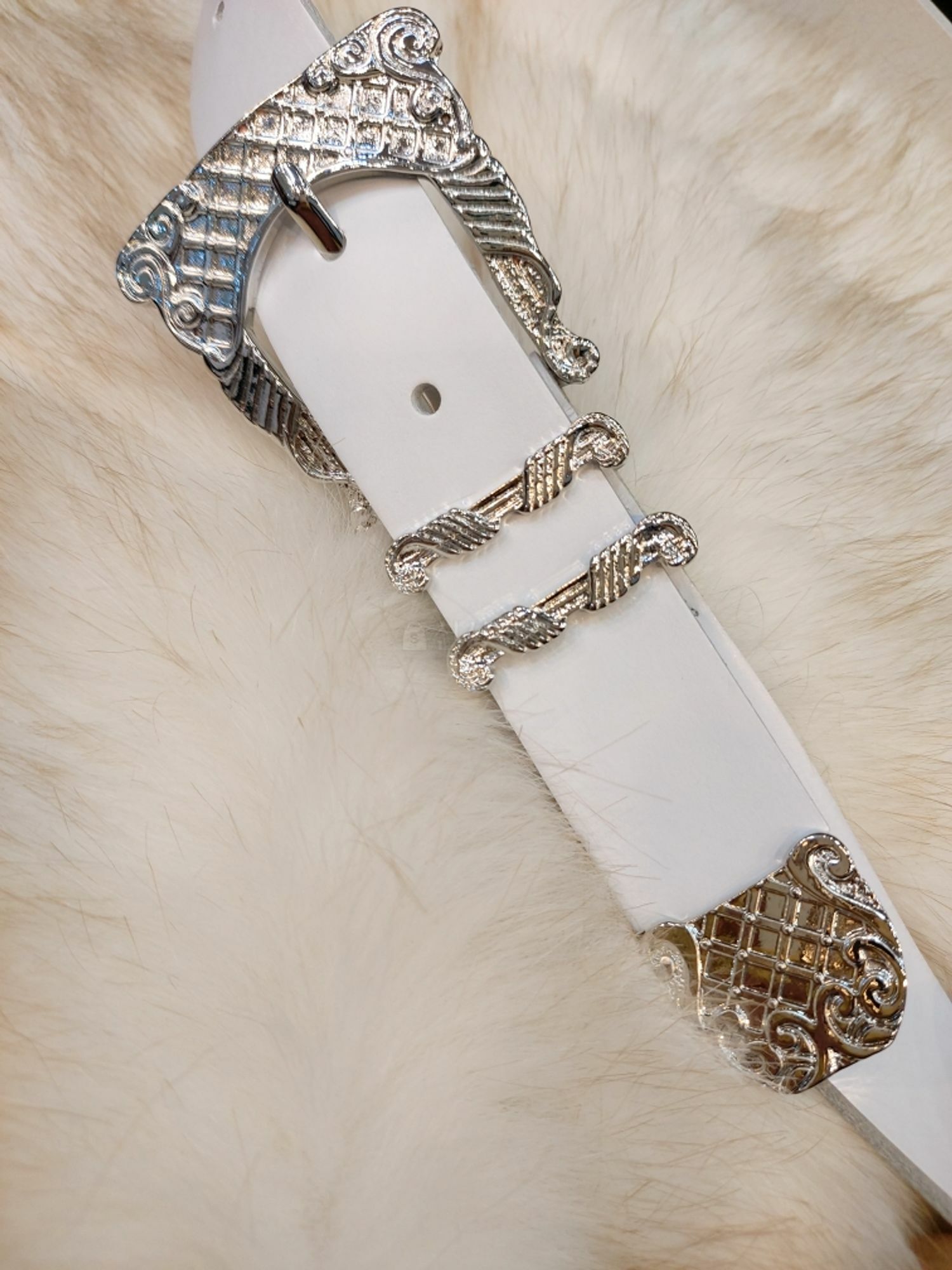 銠點綴意大利天然牛皮腰帶