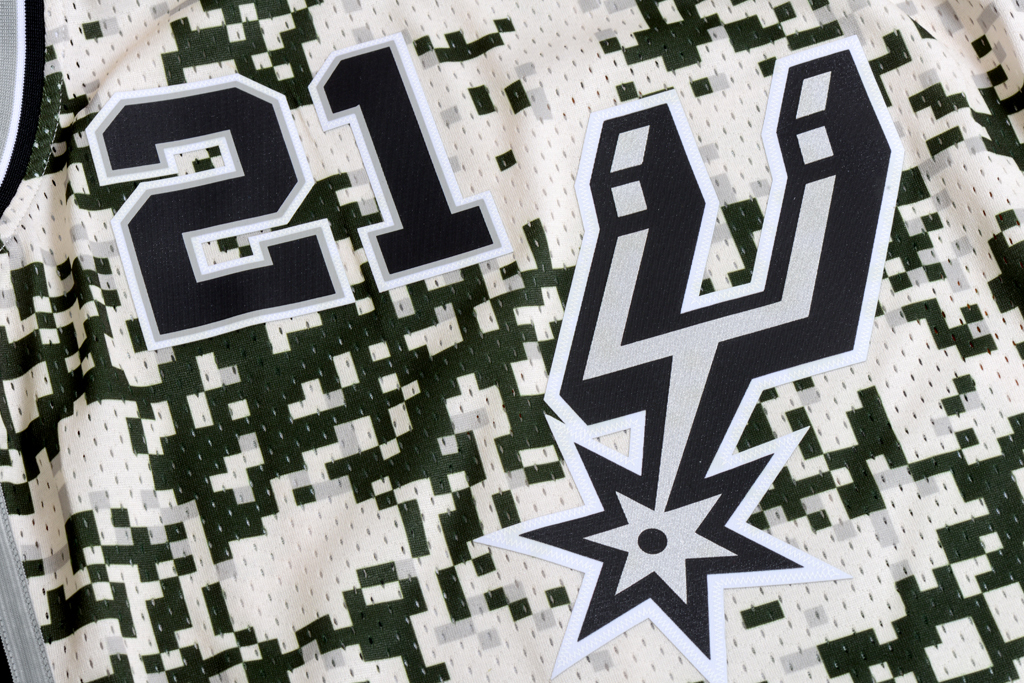 Mitchell & Ness NBA 聖安東尼奧馬刺隊 Tim Duncan 13-14 Pride 復刻 Swingman 球衣