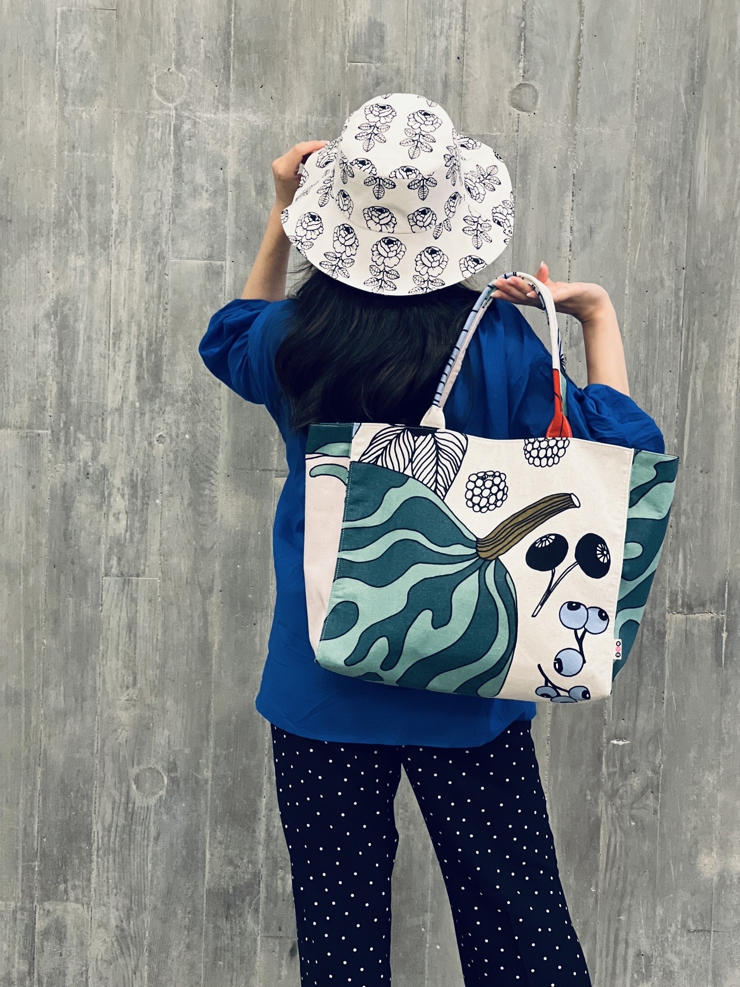 Shoulder box tote | Tarhuri linen fabric (布料ramdom剪裁)