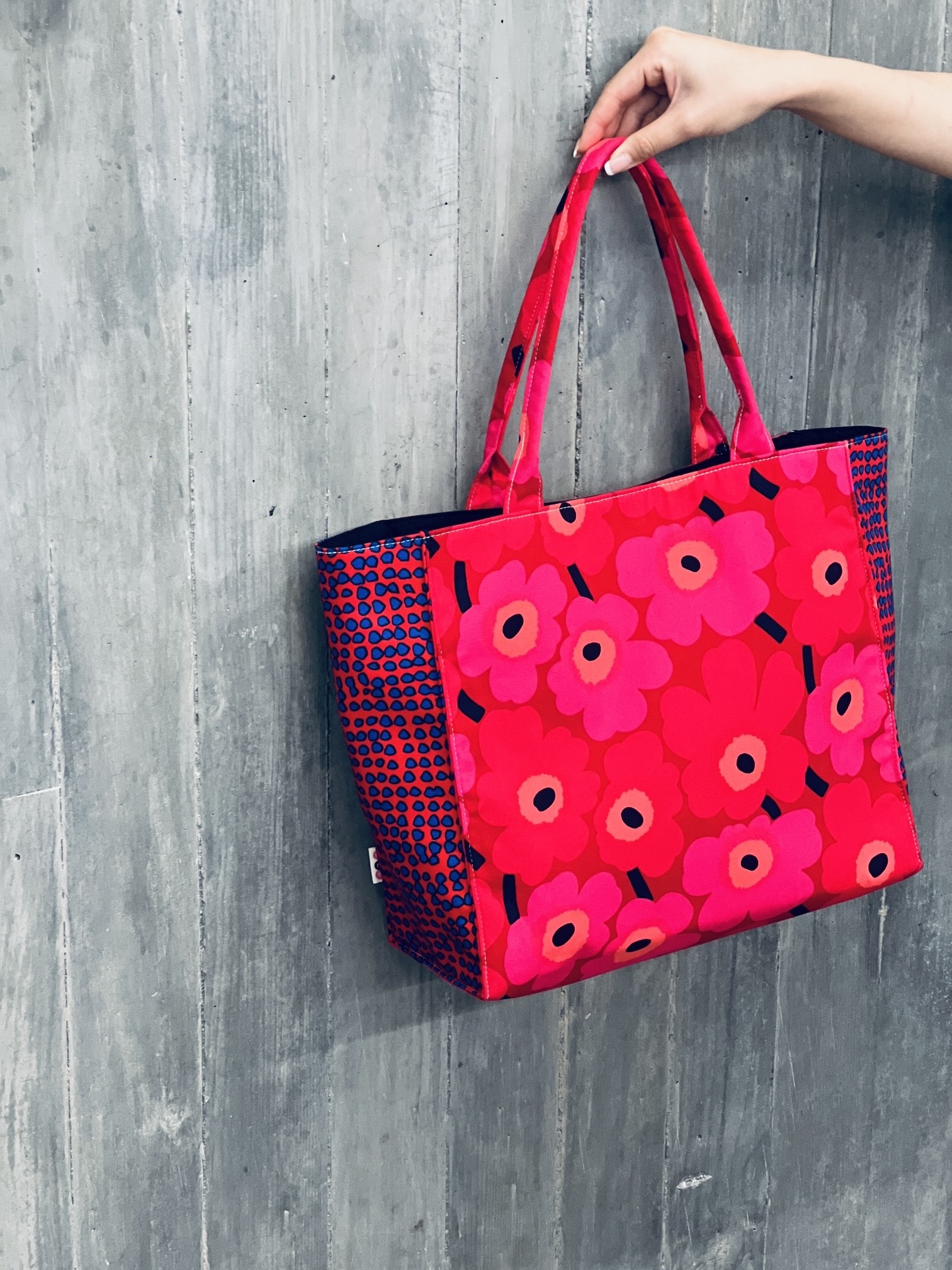 Shoulder Box bag | Limited Cherry red unikko x red blue dot fabric