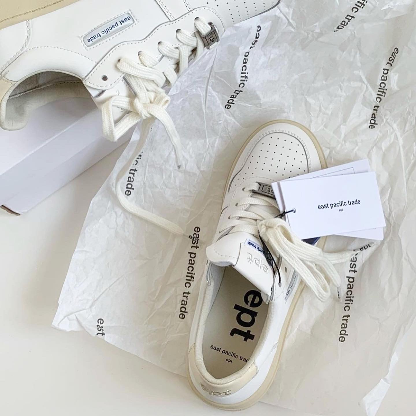 EPT Court (Off White)